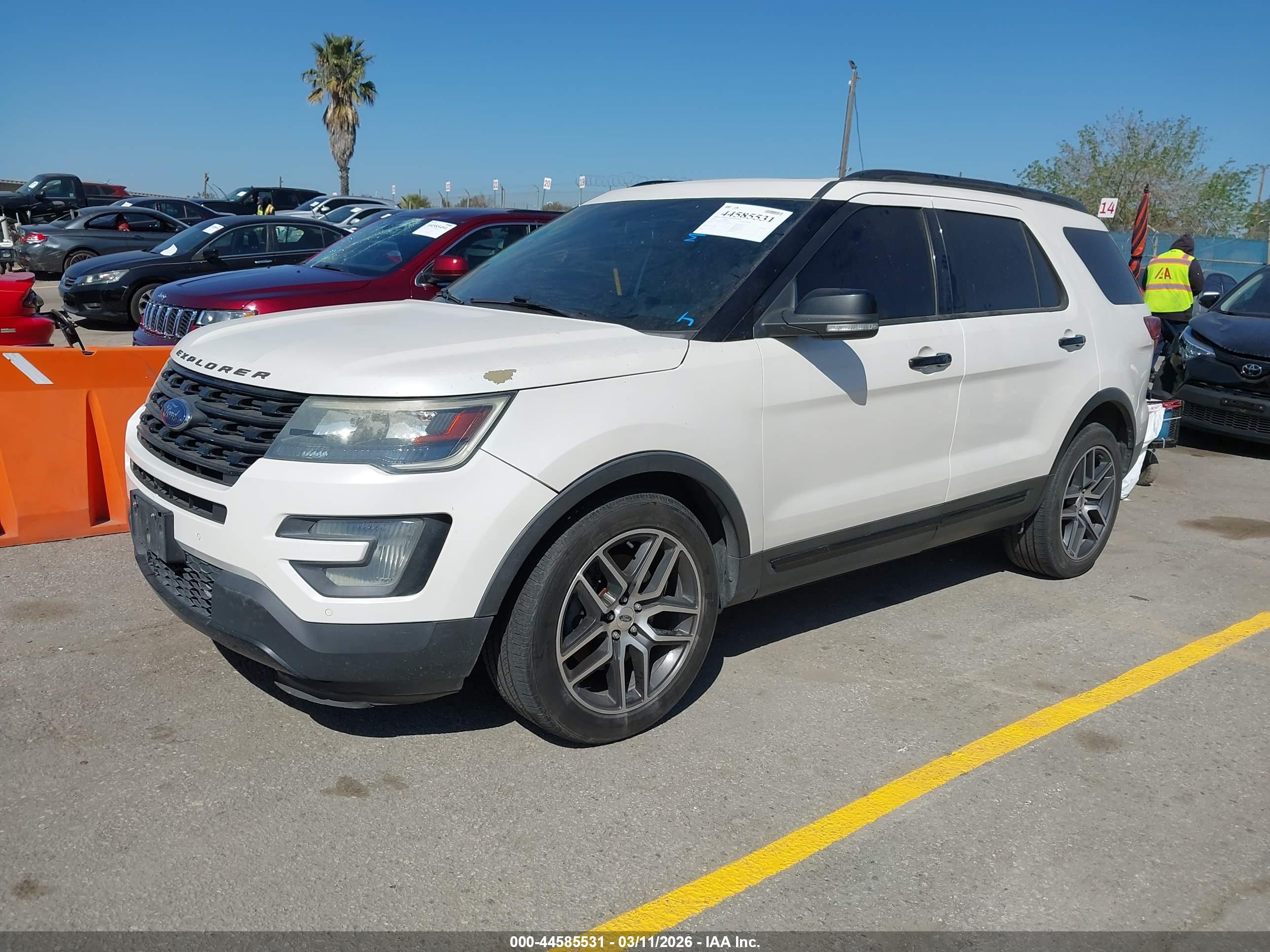 FORD EXPLORER image 2