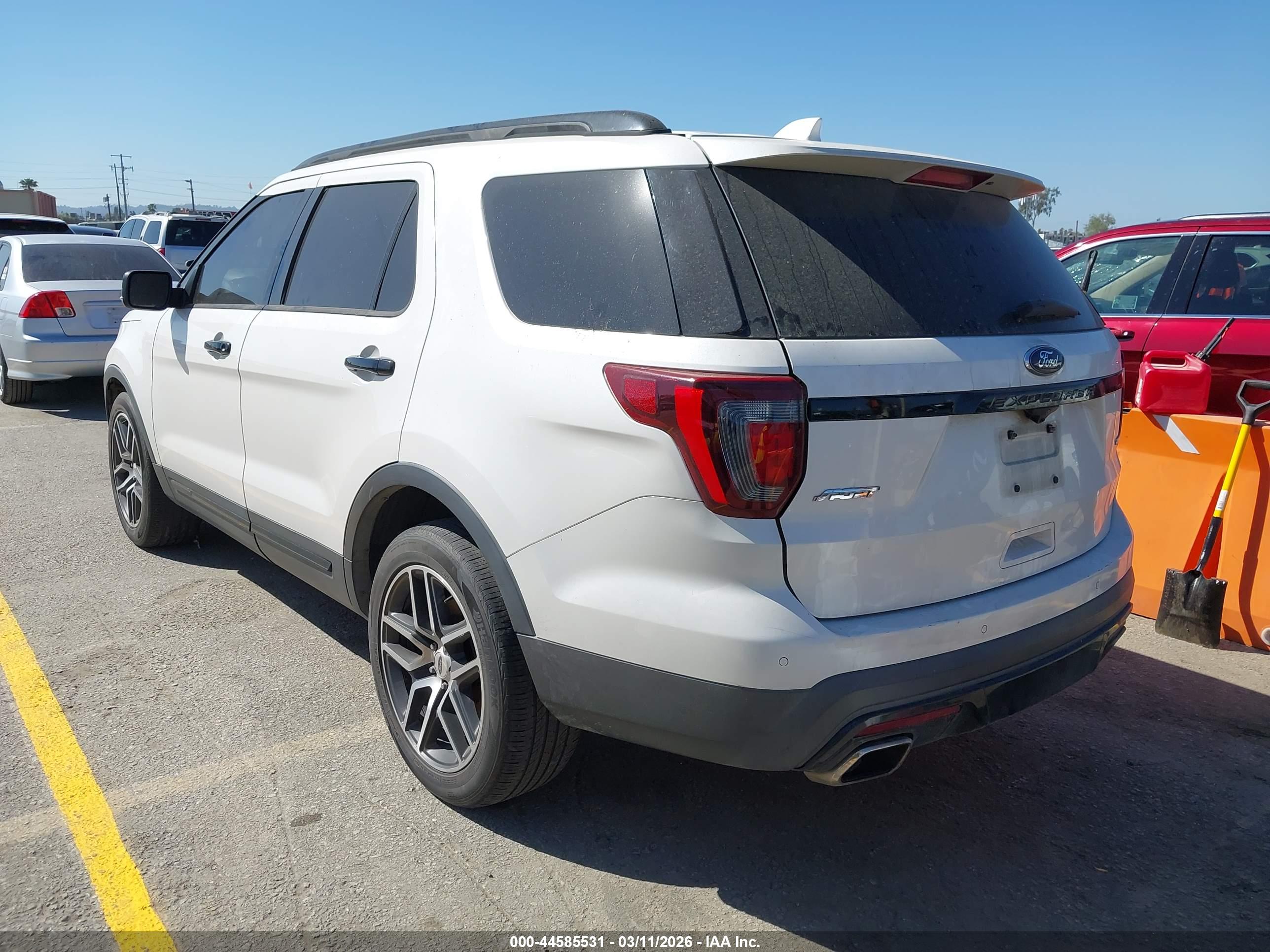 FORD EXPLORER image 3