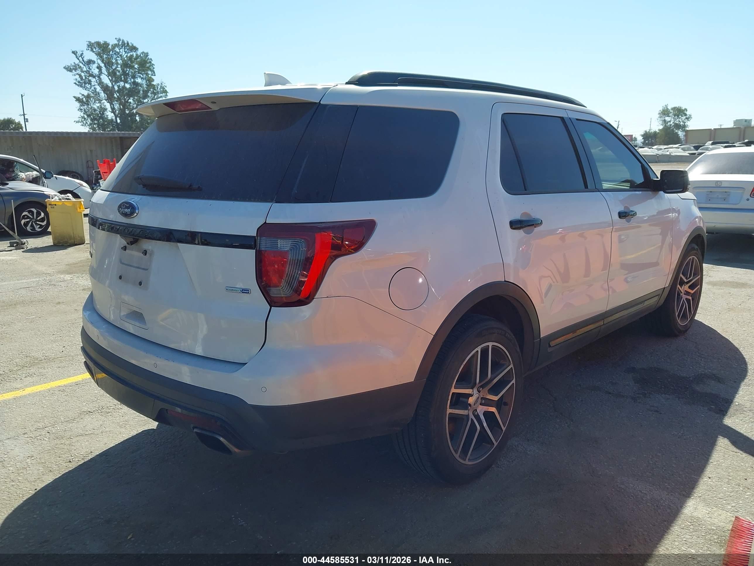 FORD EXPLORER image 4