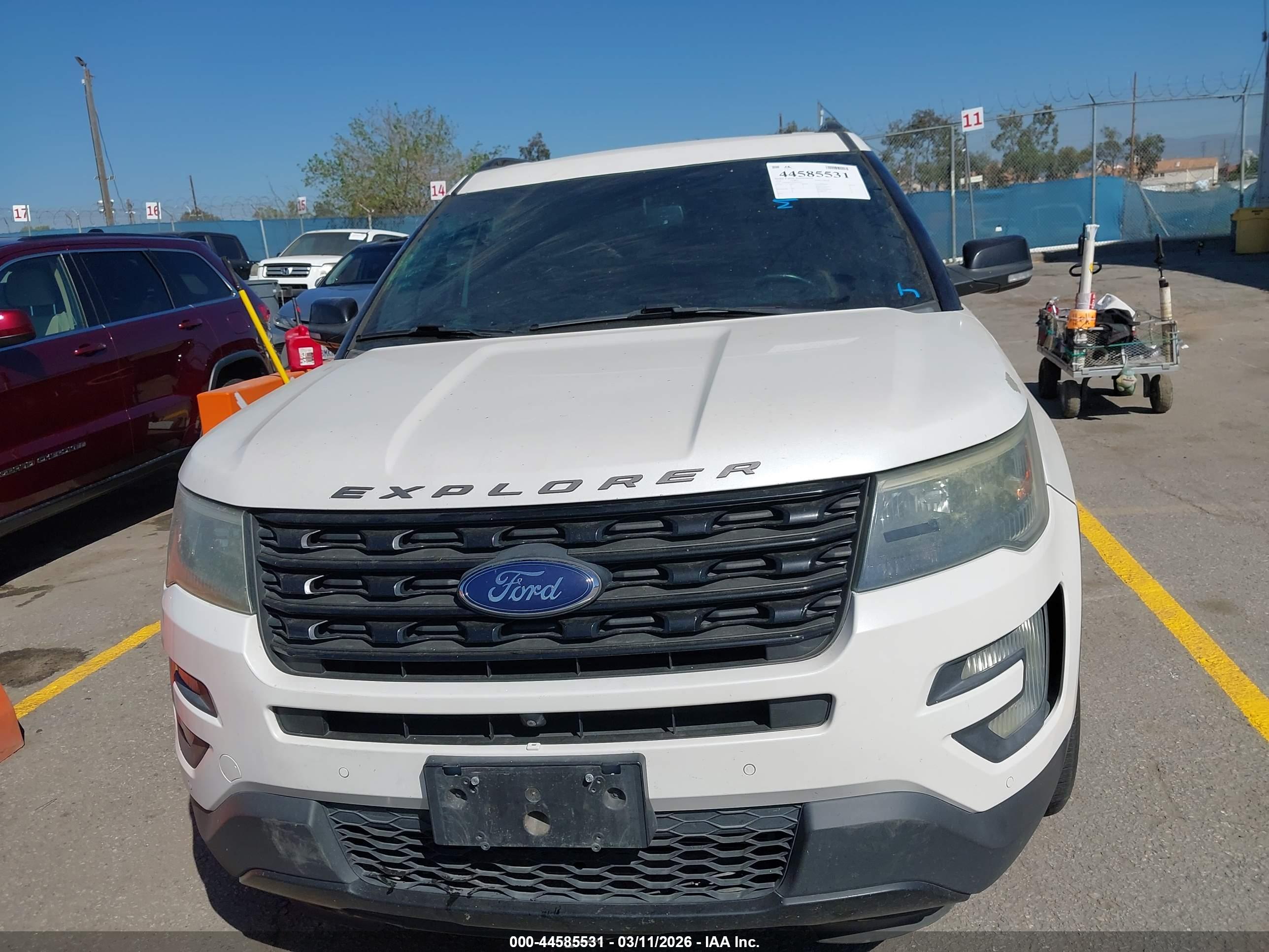FORD EXPLORER image 6
