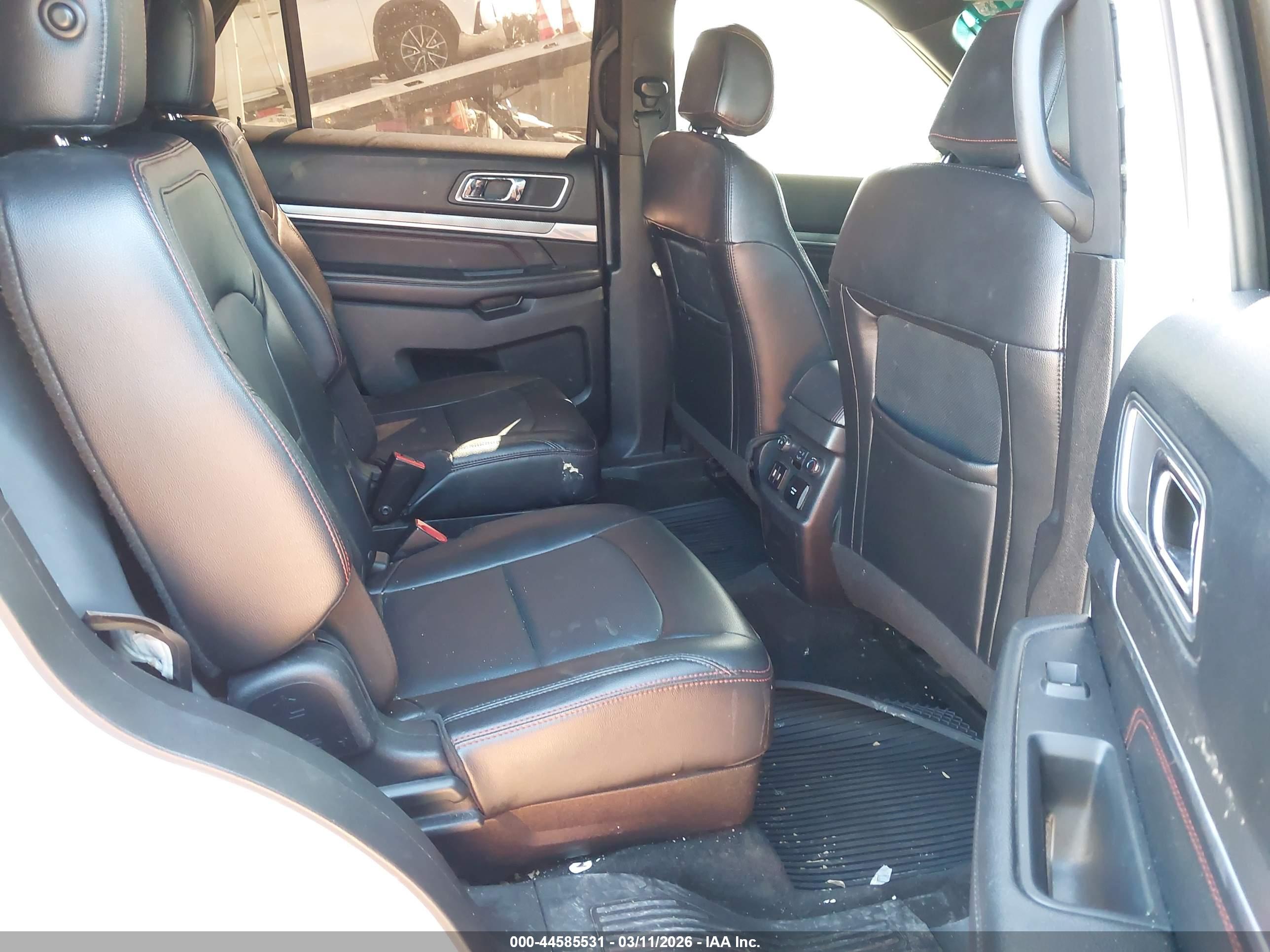 FORD EXPLORER image 8