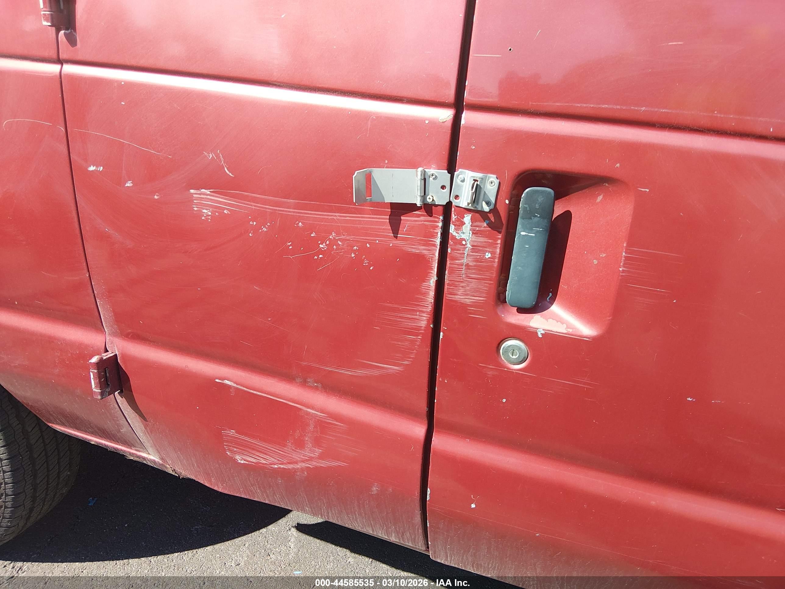 FORD E-350 image 6