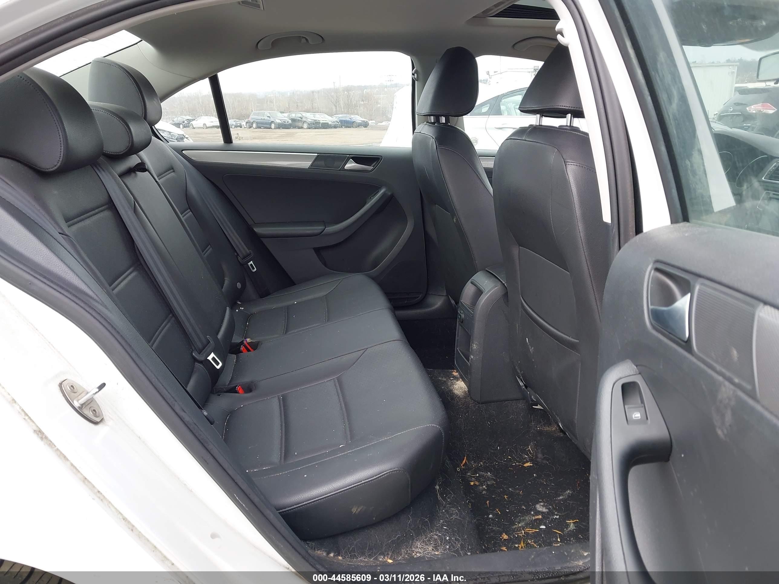 VOLKSWAGEN JETTA image 8