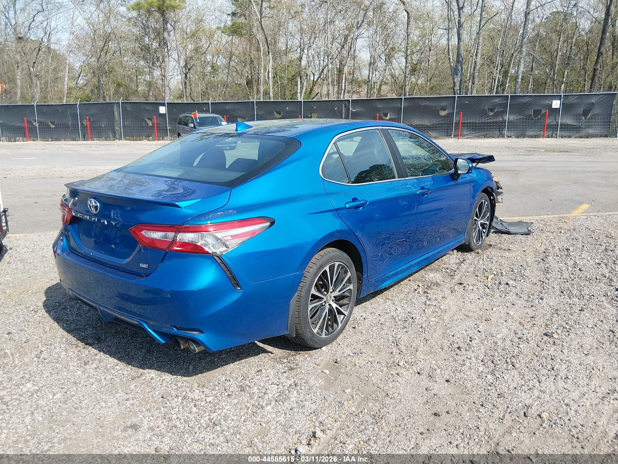 TOYOTA CAMRY image 4
