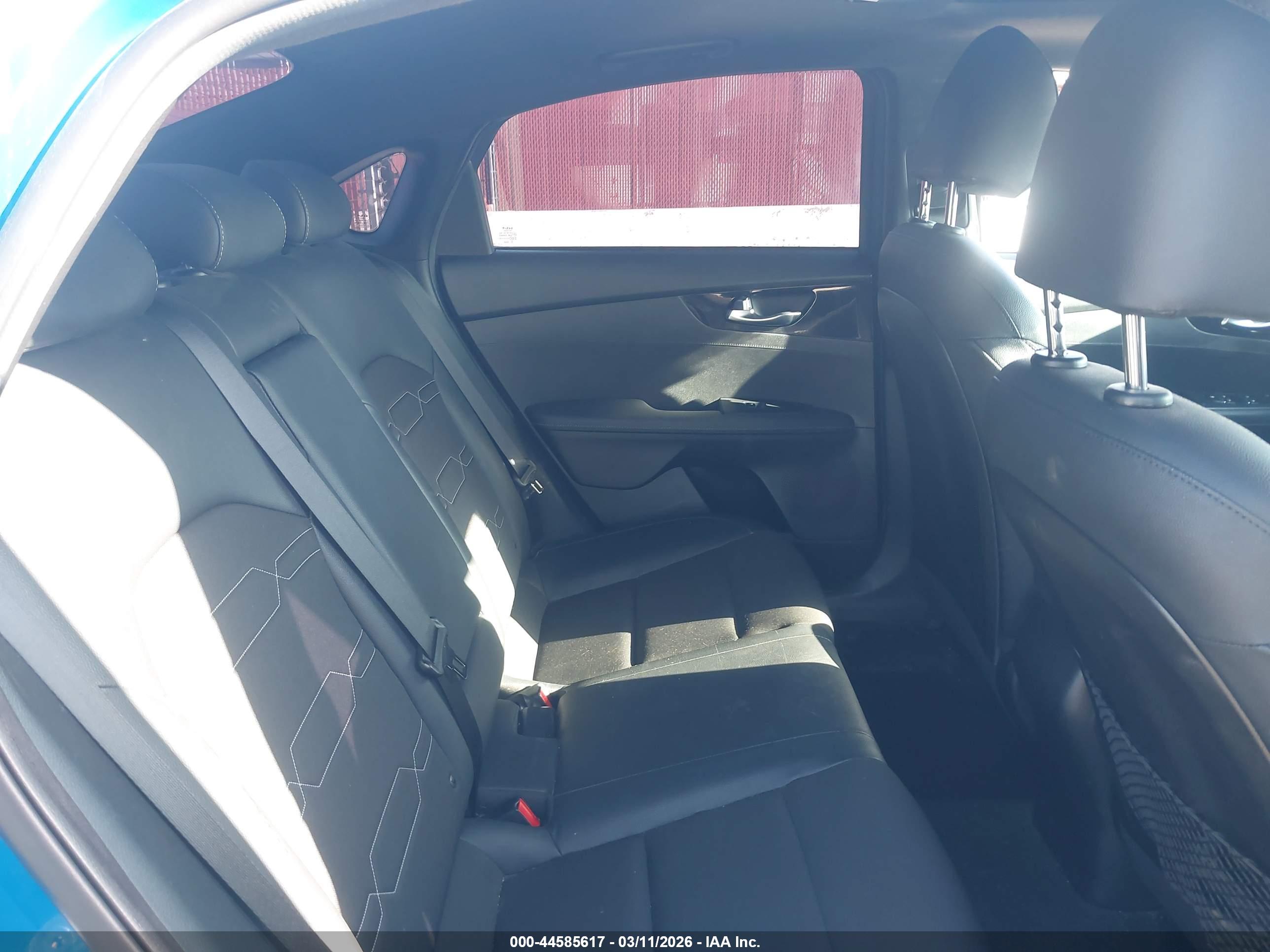 KIA FORTE image 8