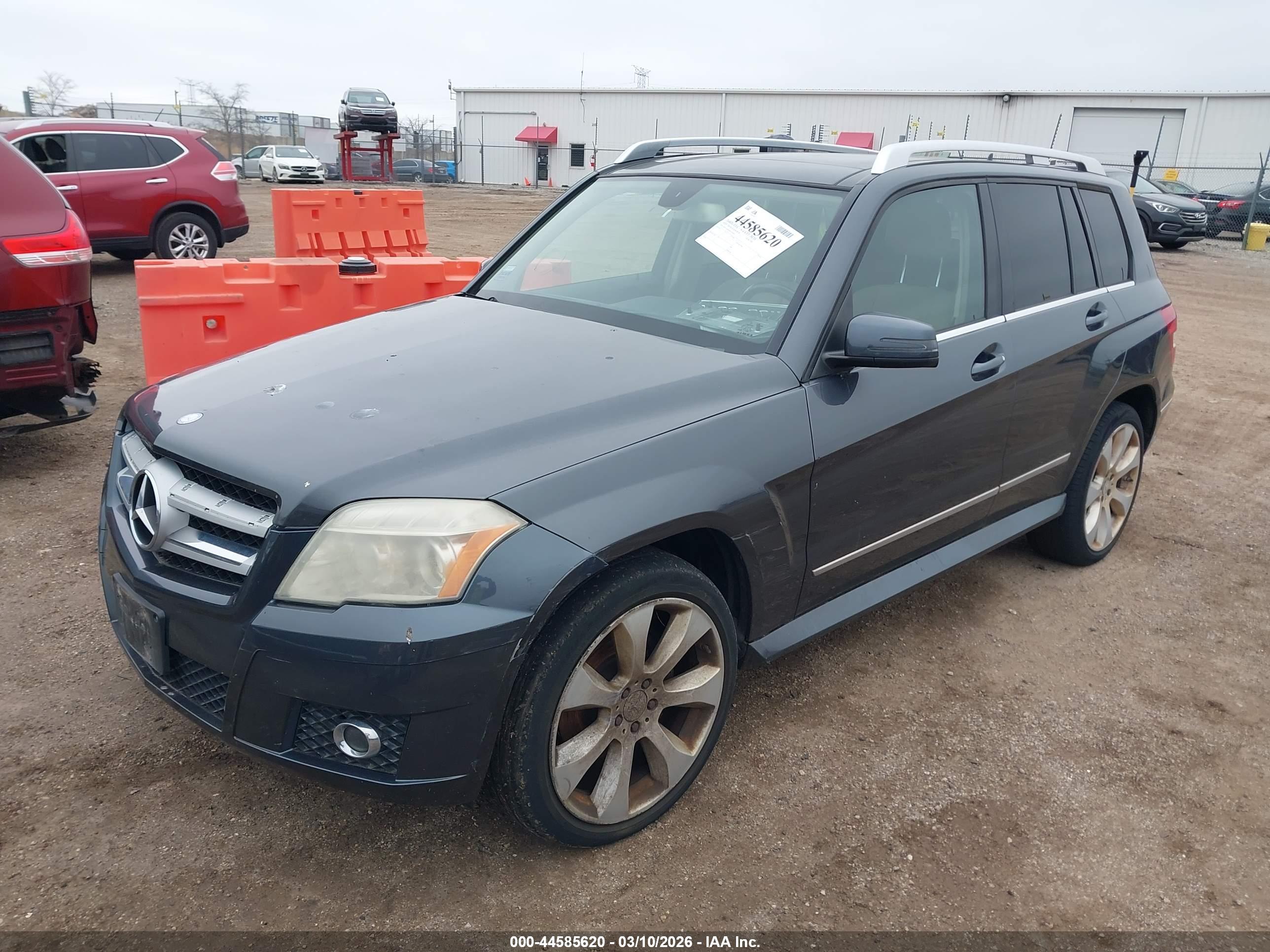 MERCEDES-BENZ GLK image 2