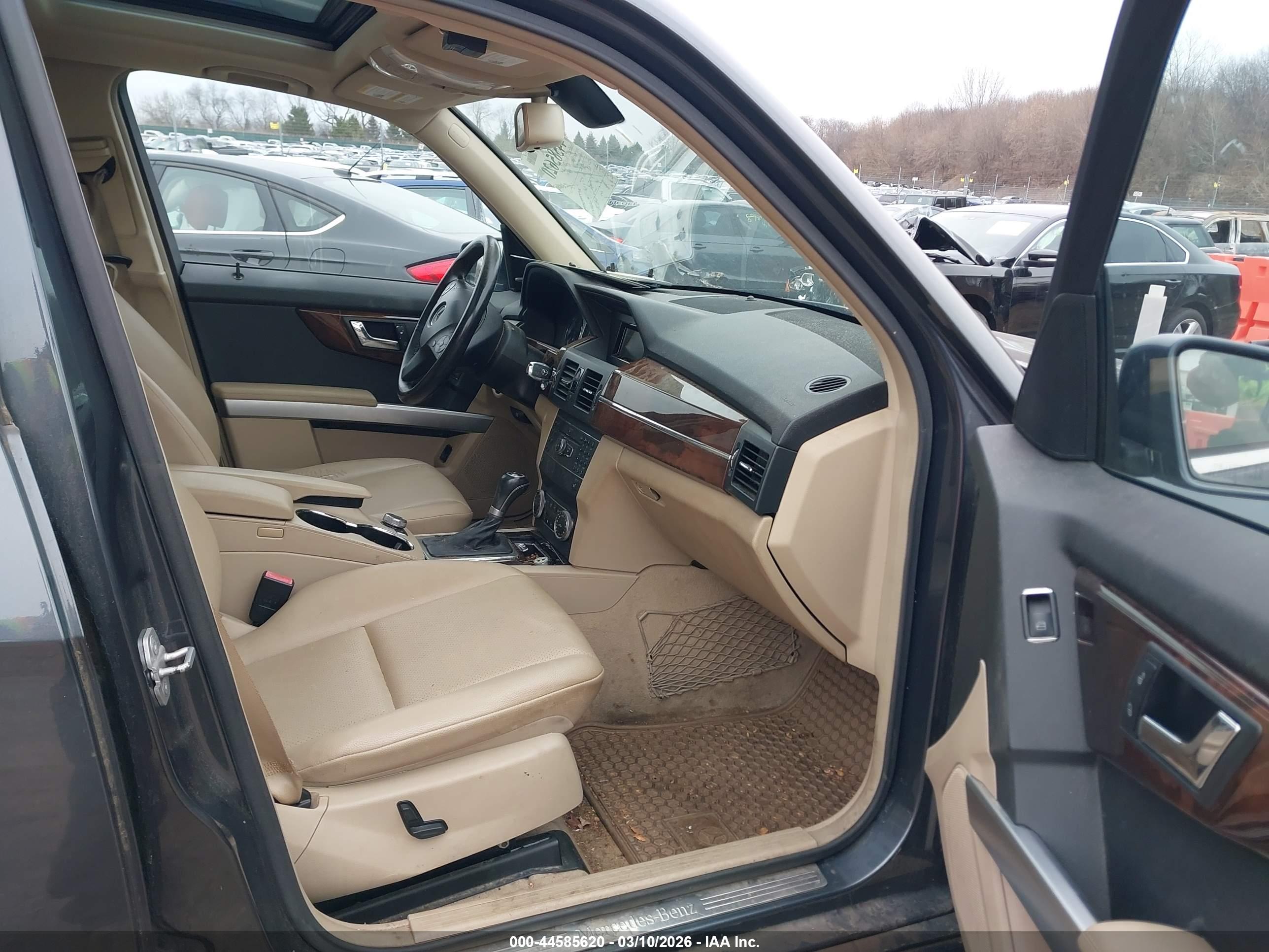 MERCEDES-BENZ GLK image 5