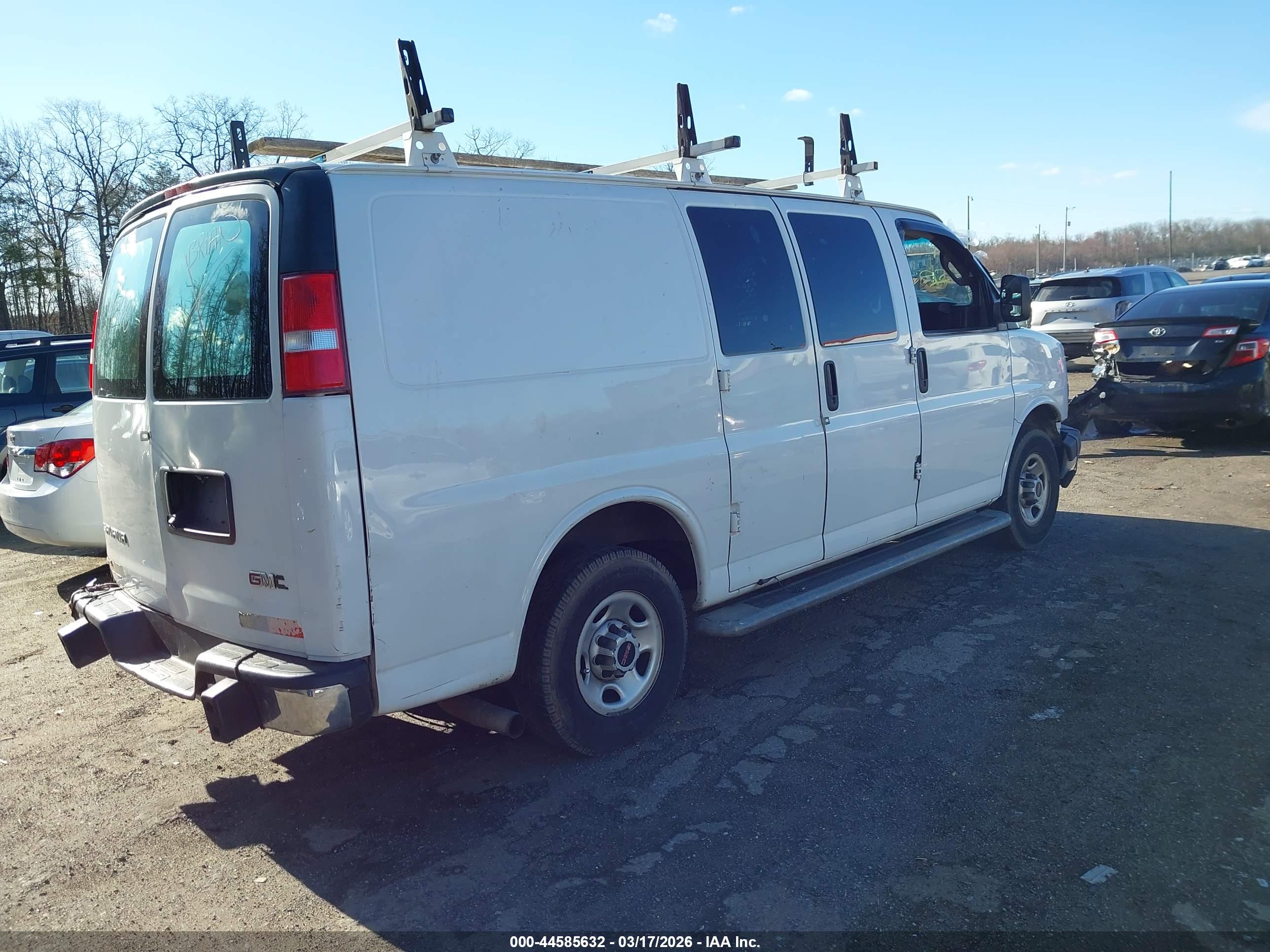 GMC SAVANA image 4
