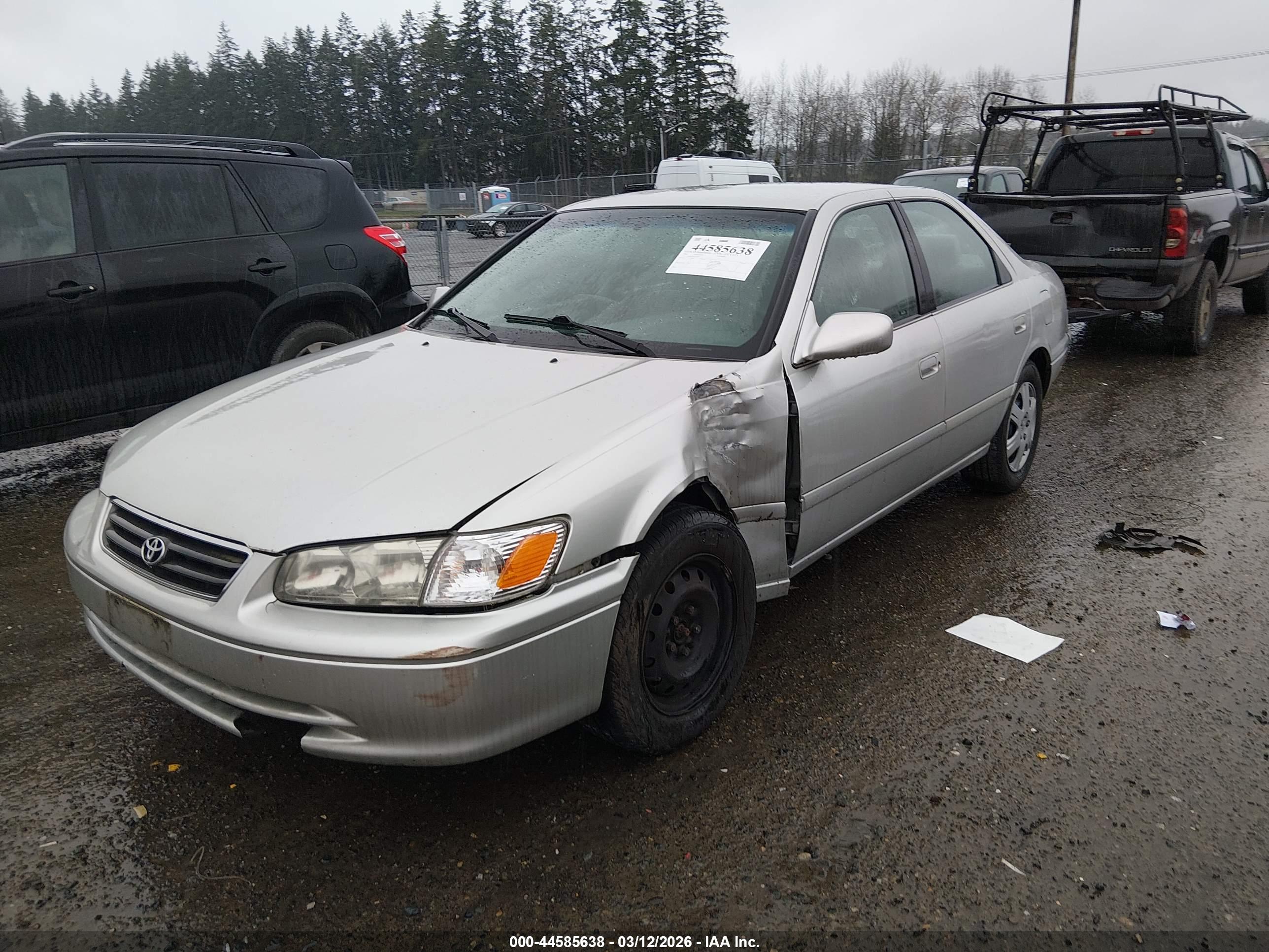 TOYOTA CAMRY image 2