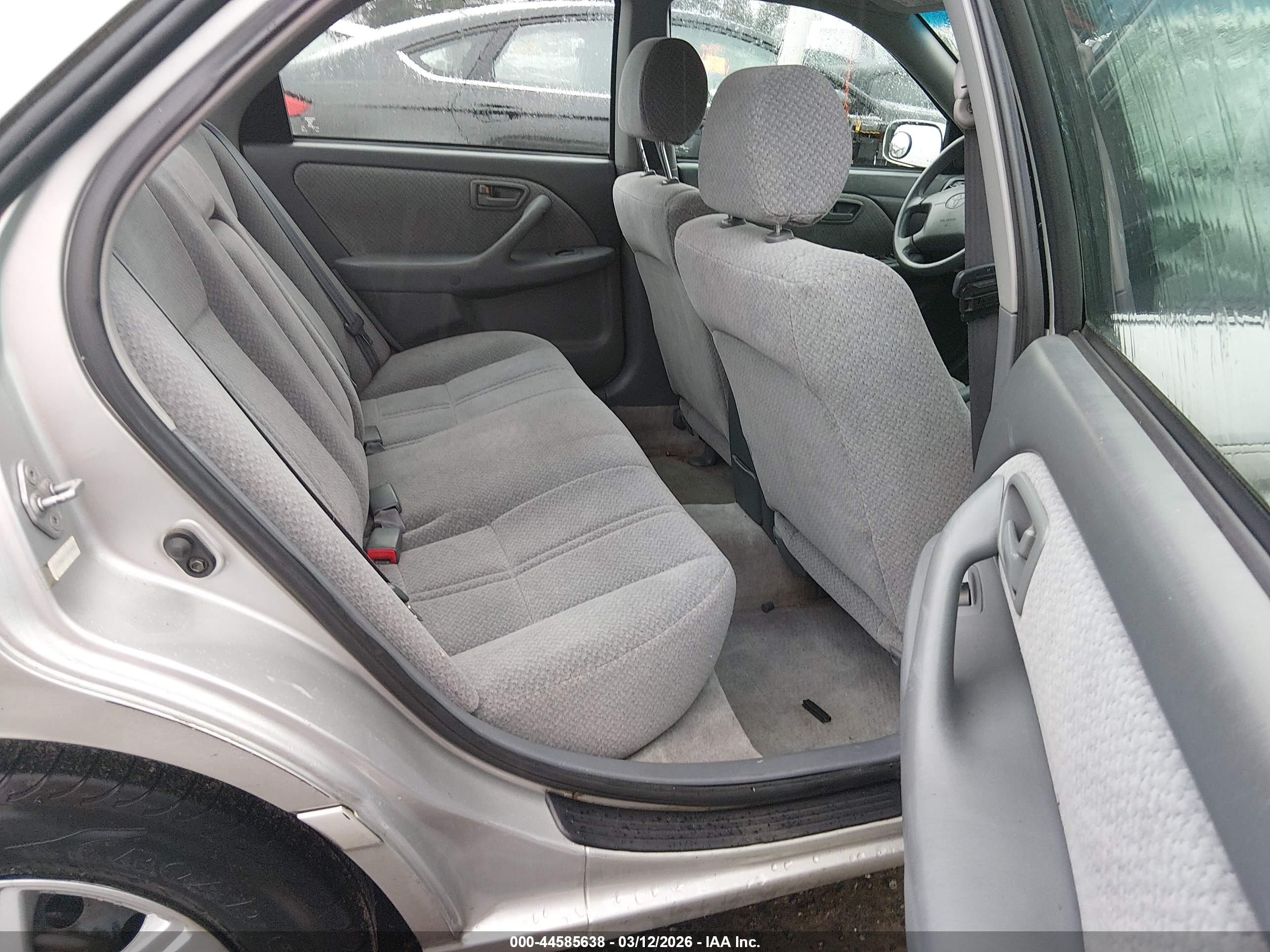 TOYOTA CAMRY image 8