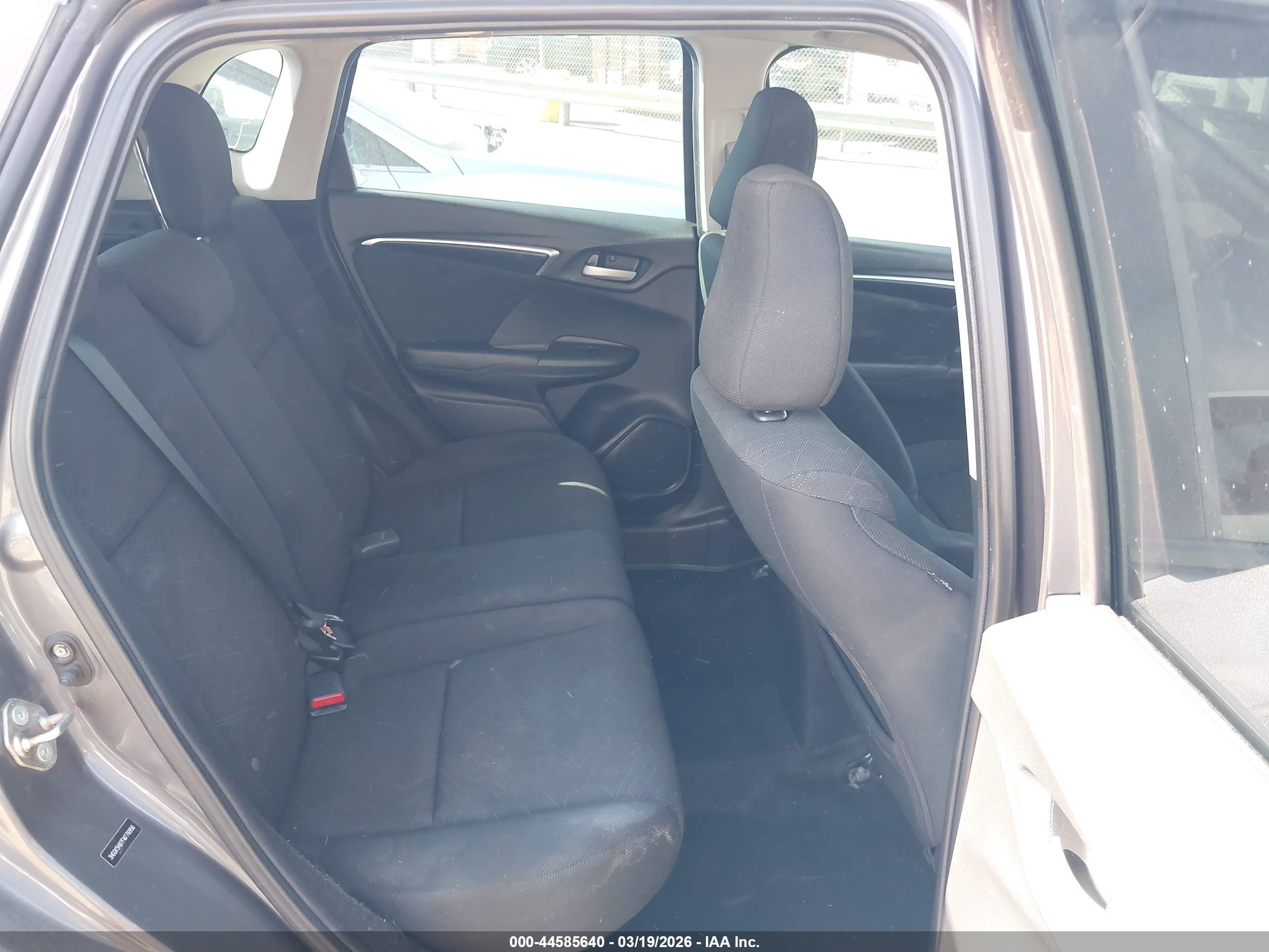 HONDA FIT image 8