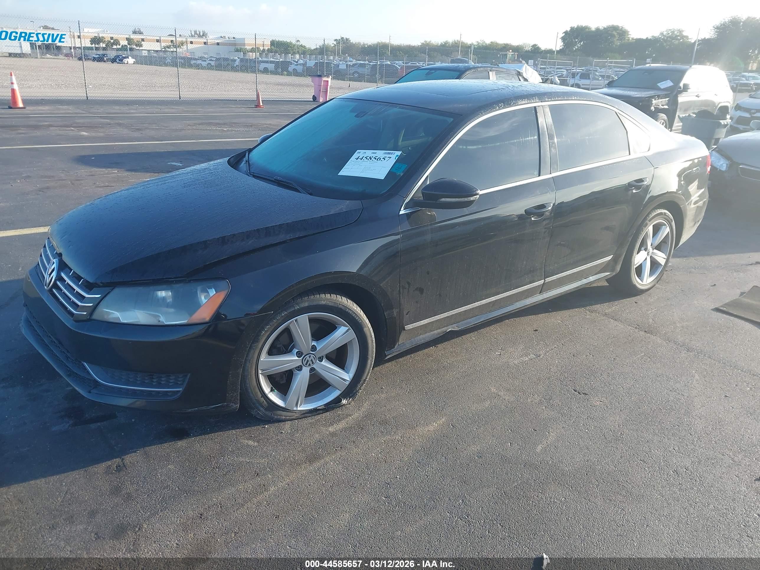 VOLKSWAGEN PASSAT image 2