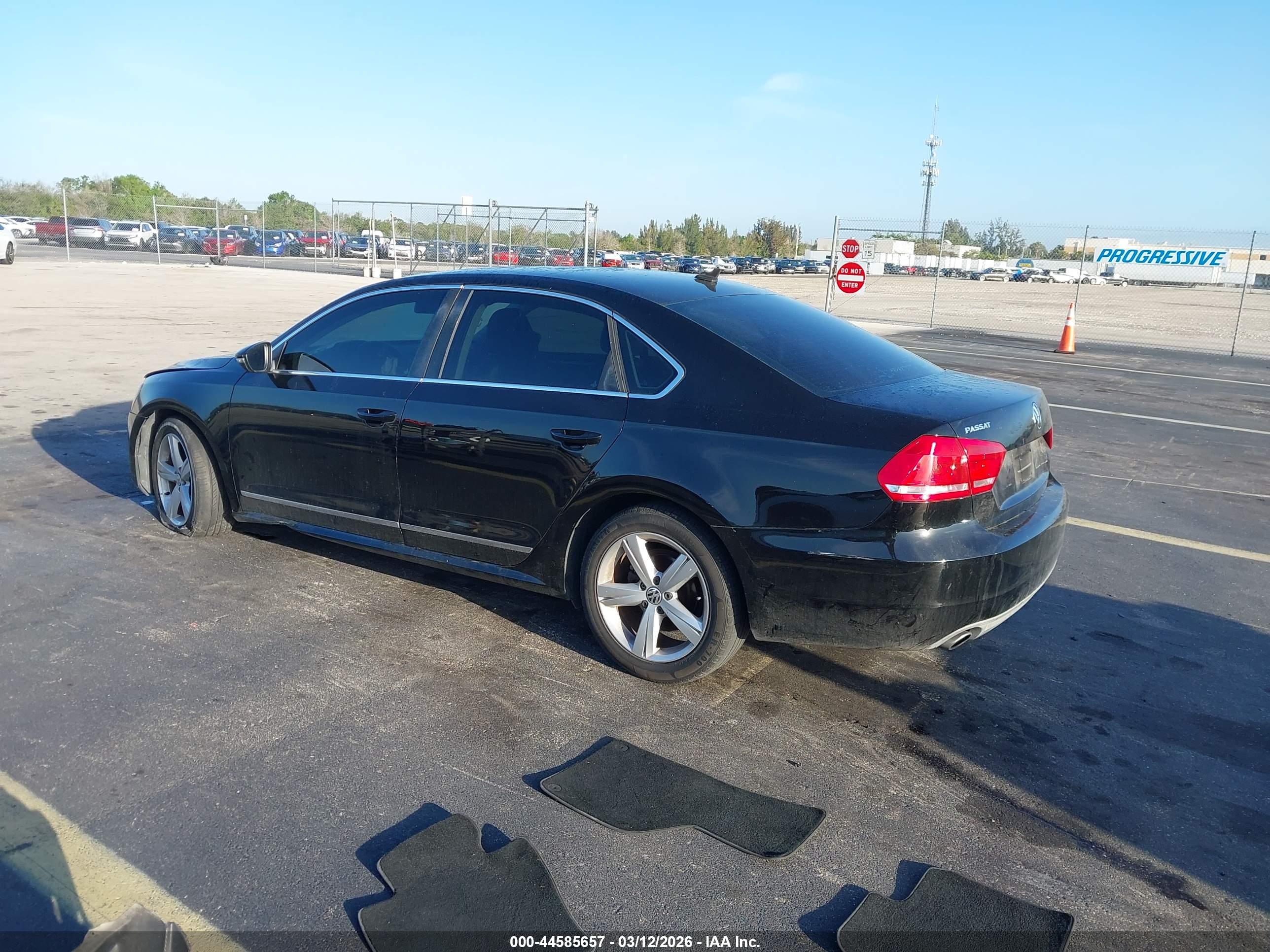 VOLKSWAGEN PASSAT image 3
