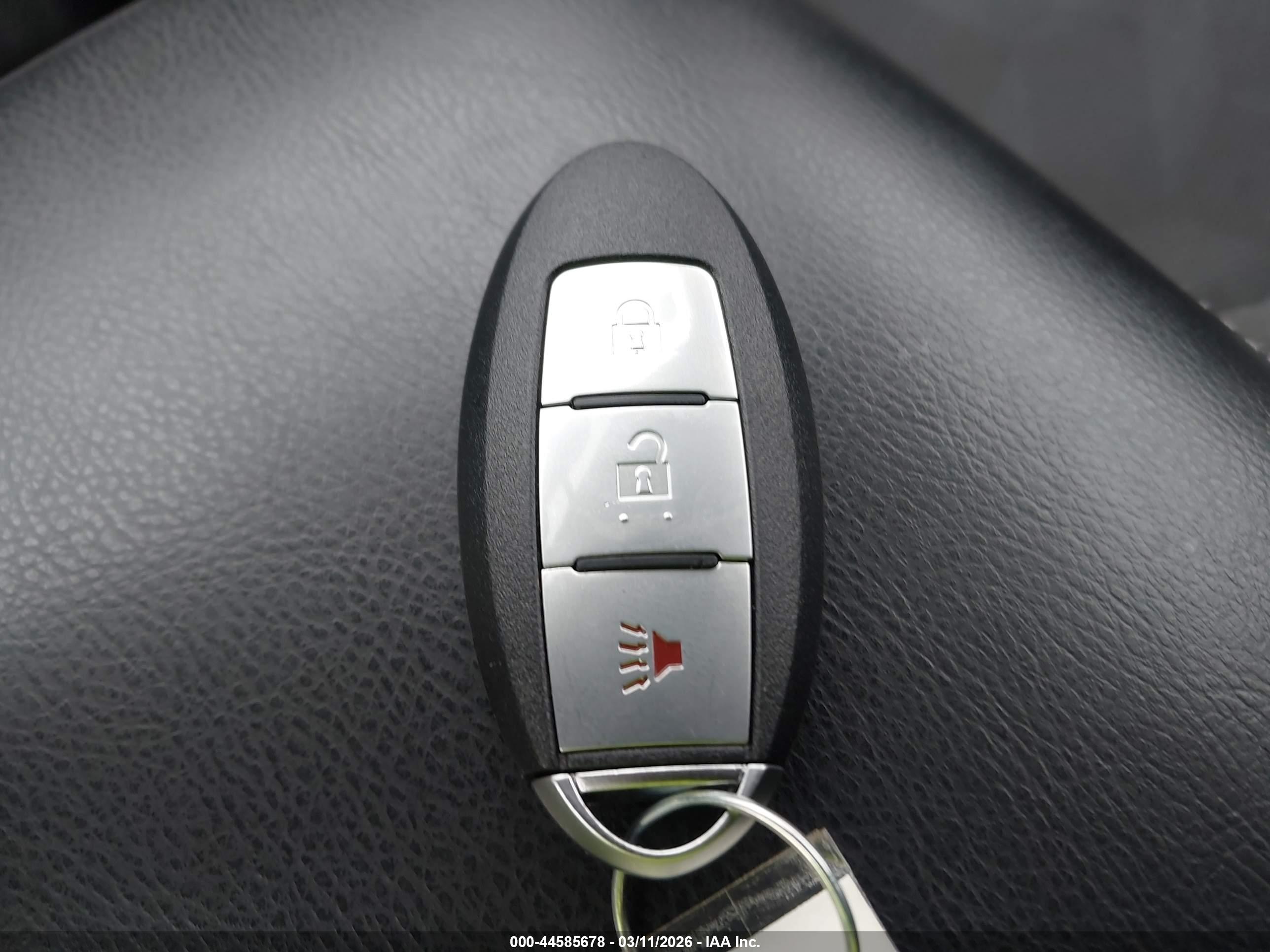 NISSAN ROGUE image 11