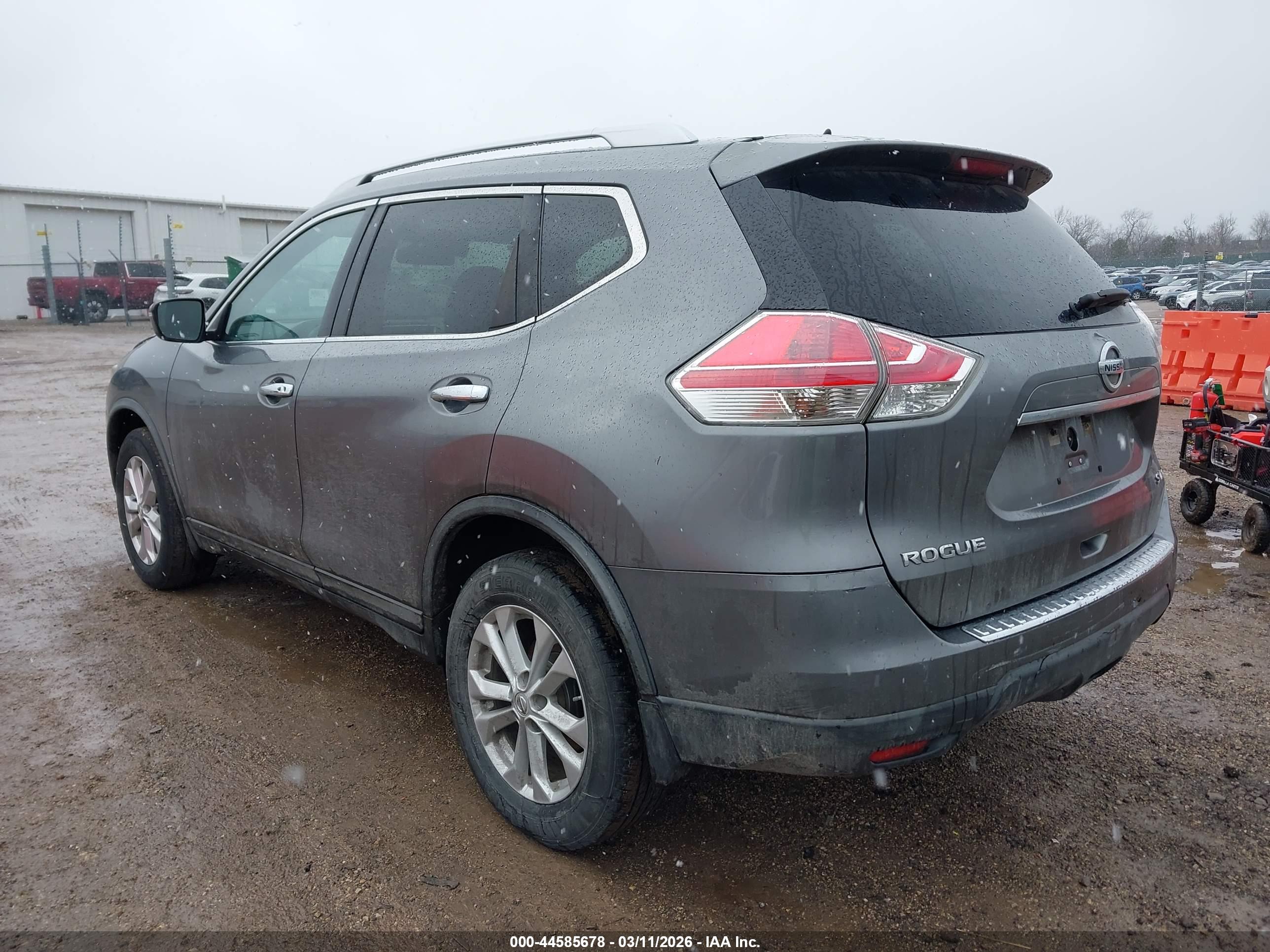 NISSAN ROGUE image 3