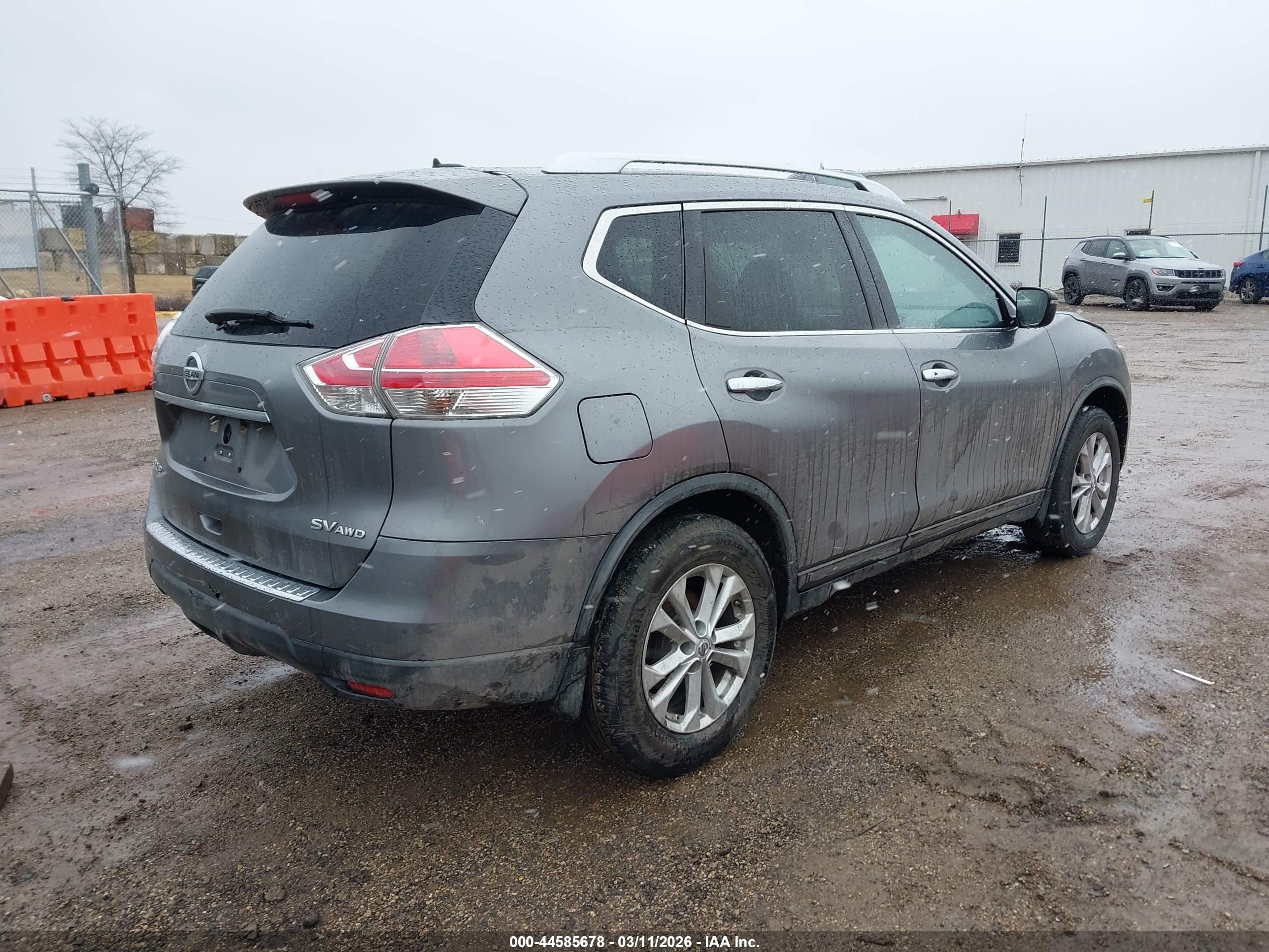 NISSAN ROGUE image 4