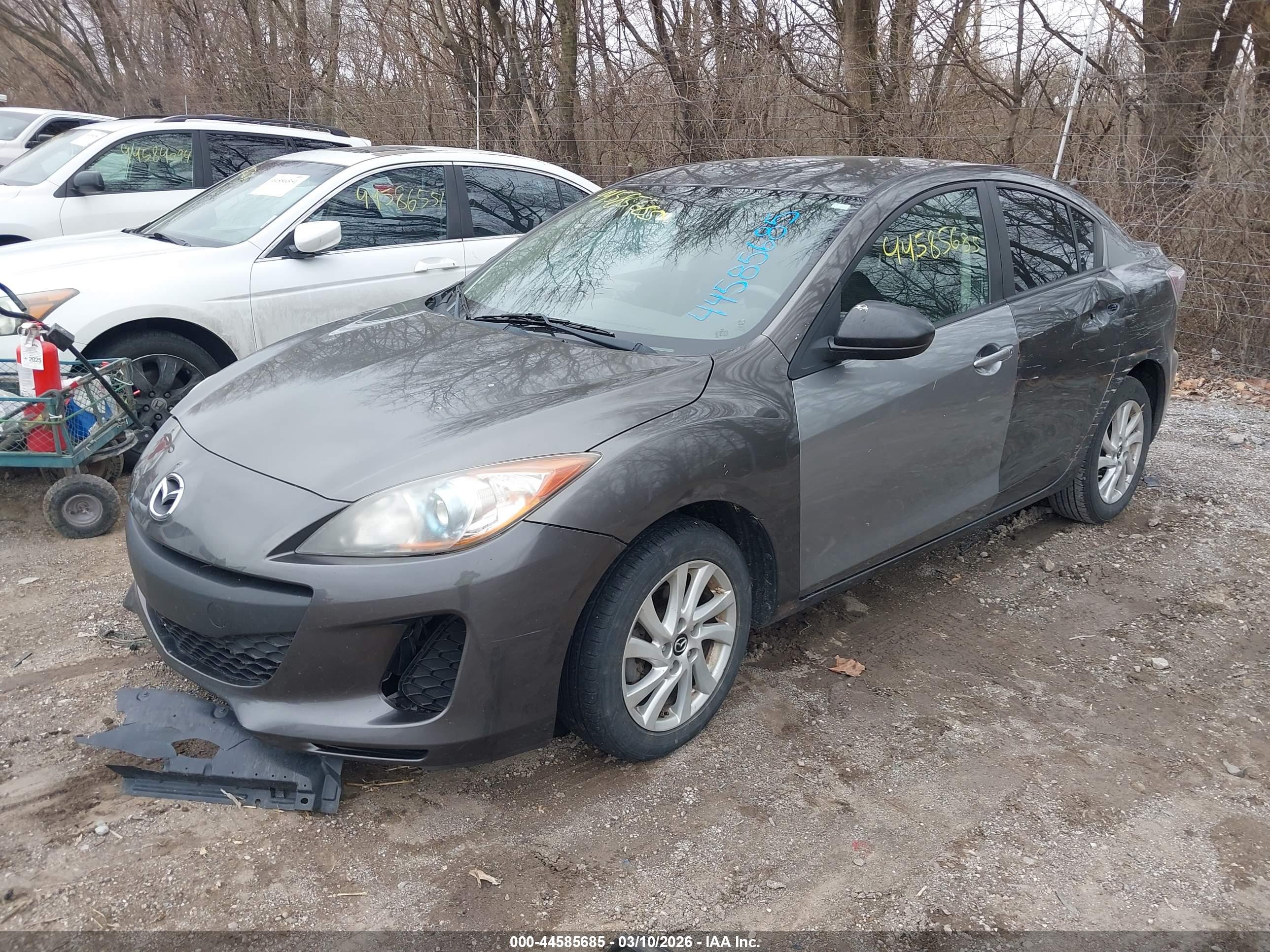 MAZDA MAZDA3 image 2