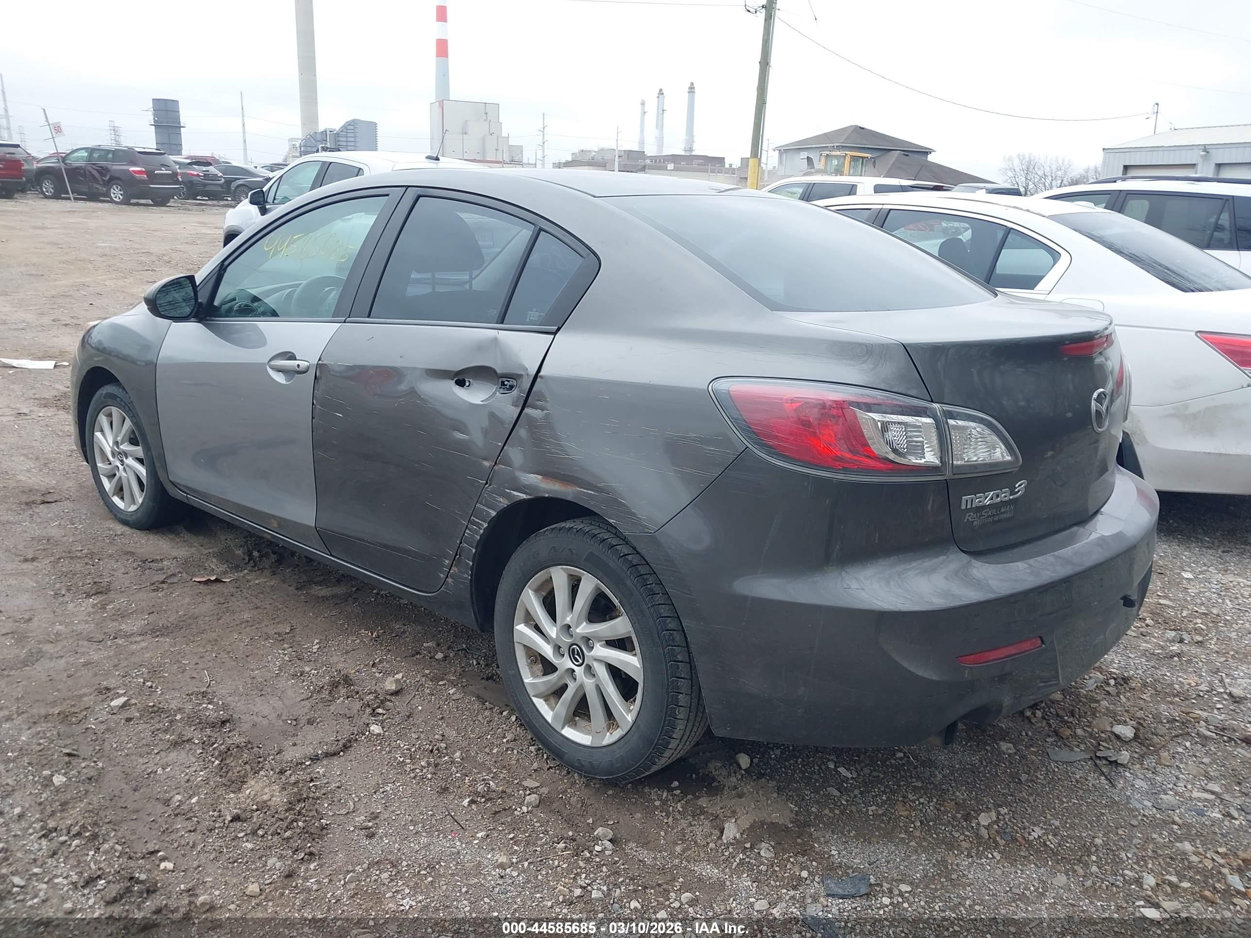 MAZDA MAZDA3 image 3