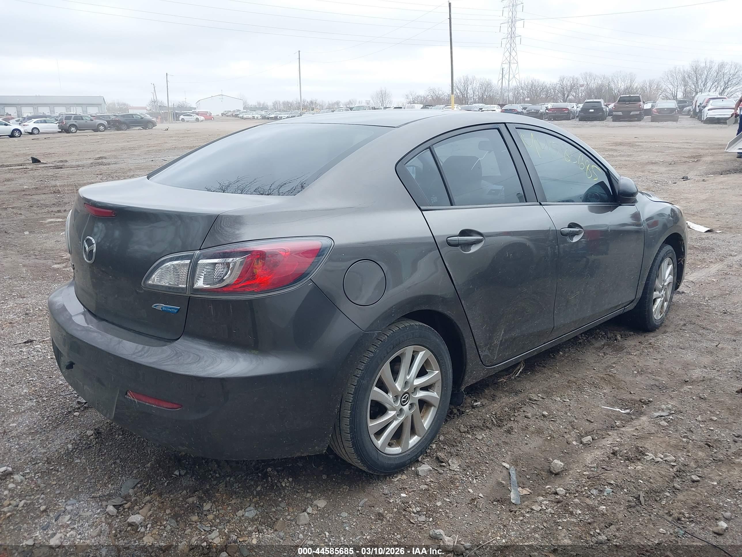 MAZDA MAZDA3 image 4