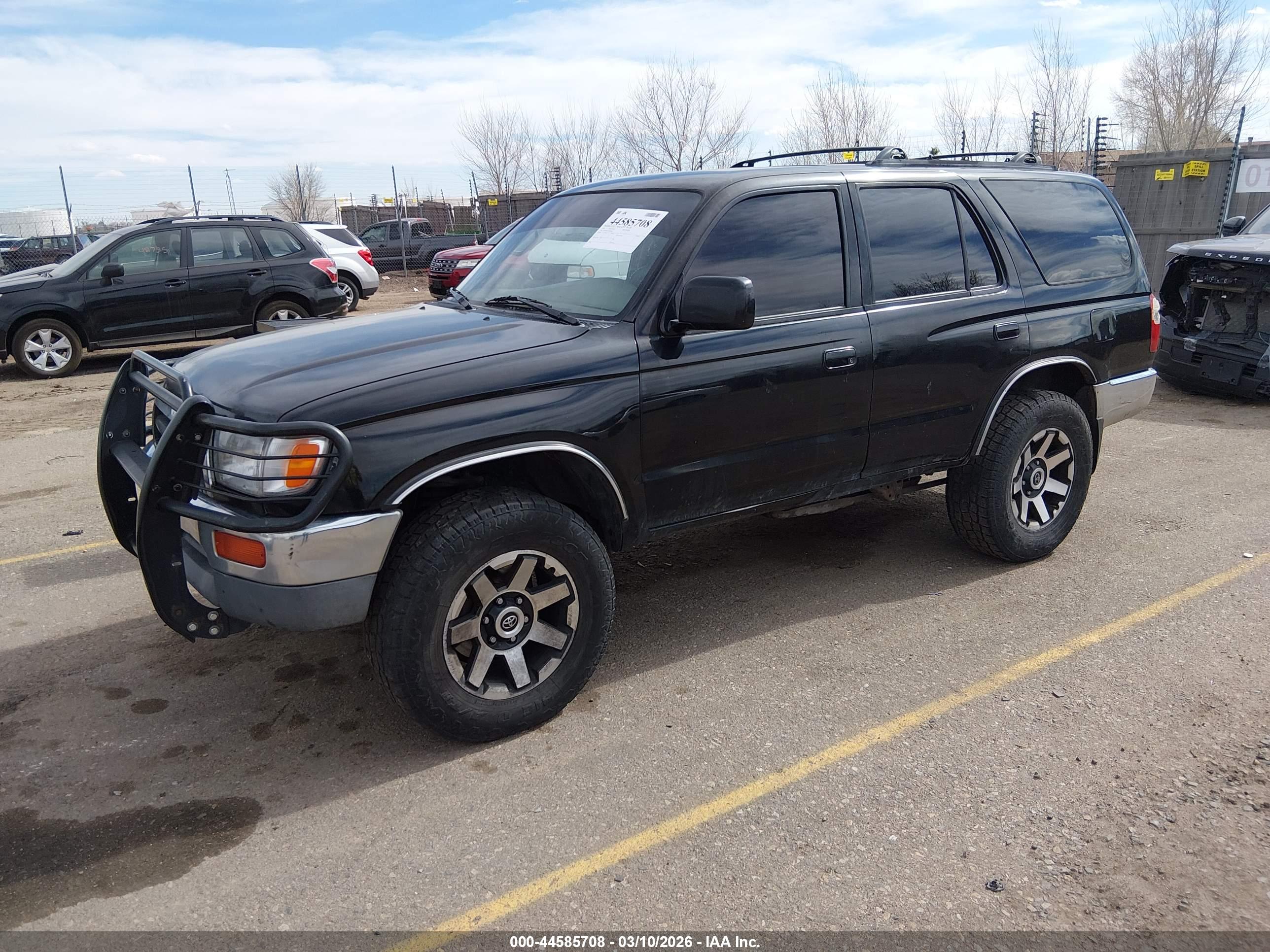 TOYOTA 4RUNNER image 2