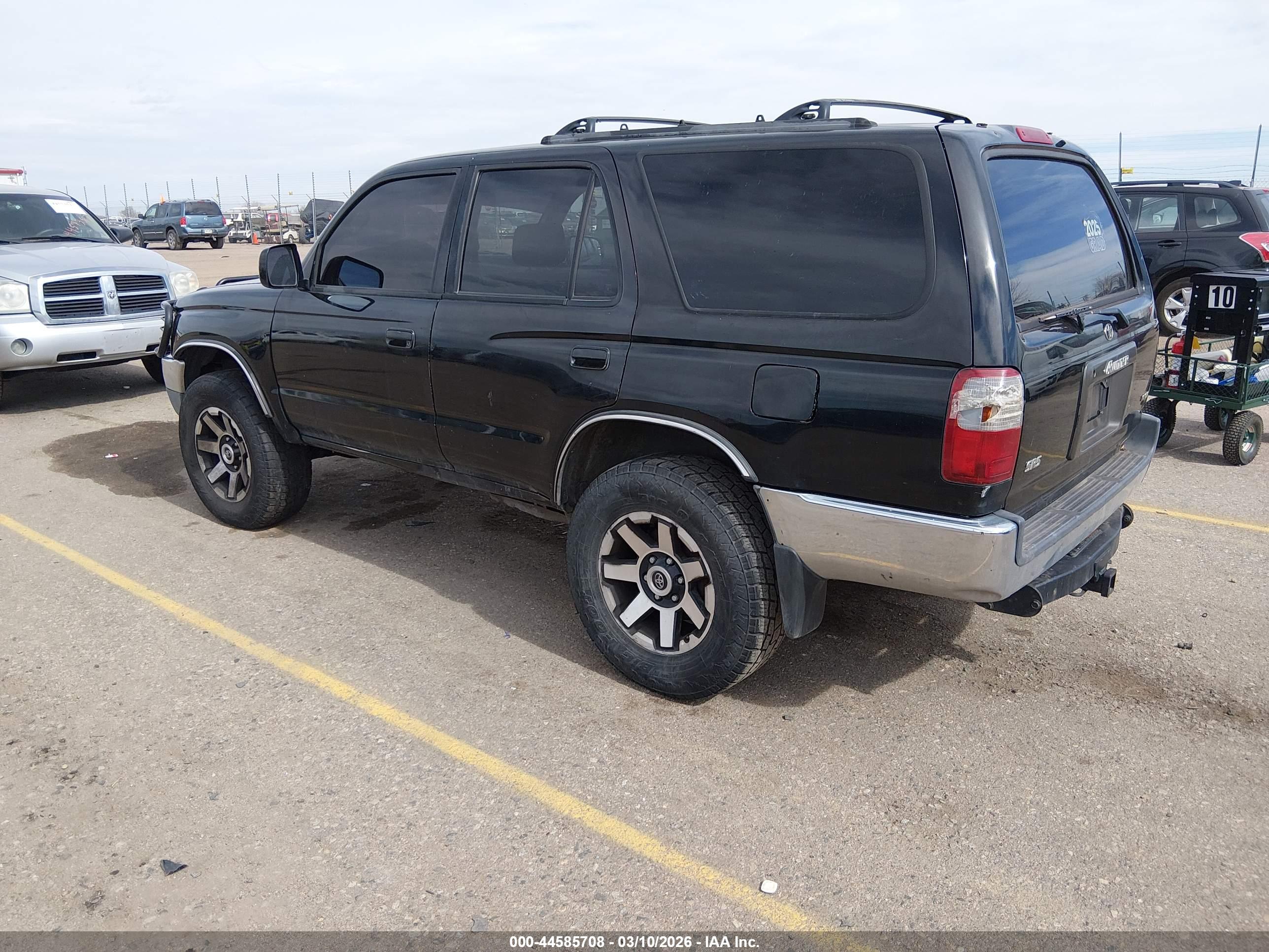 TOYOTA 4RUNNER image 3