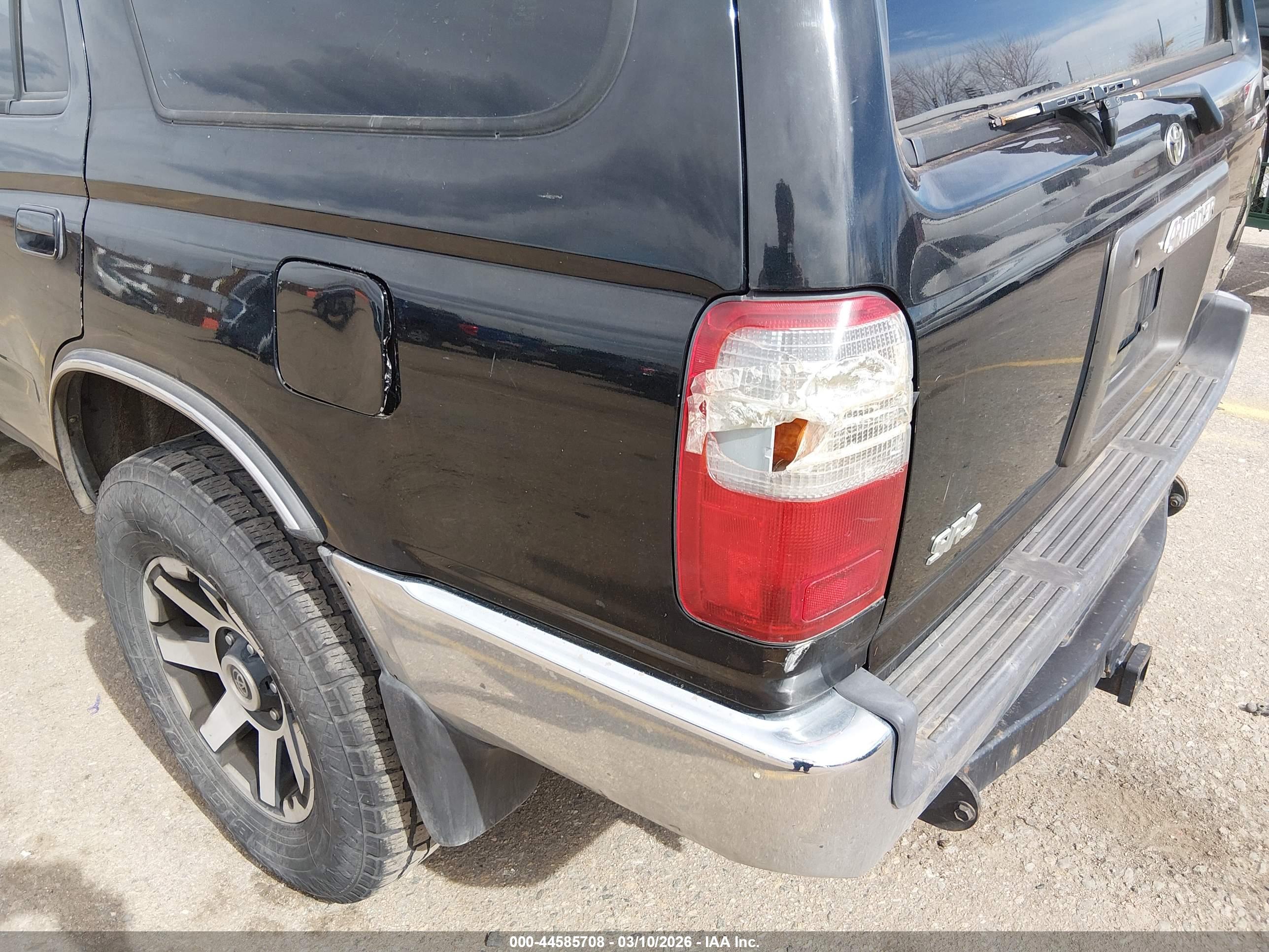 TOYOTA 4RUNNER image 6