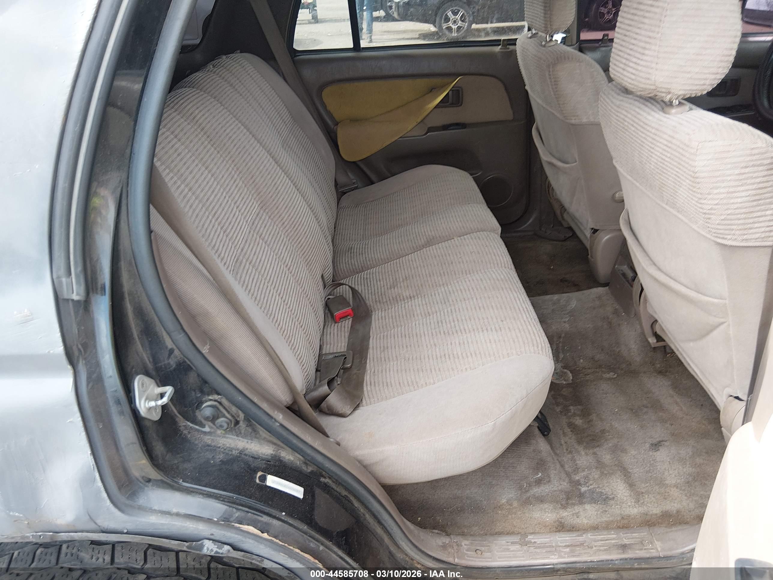 TOYOTA 4RUNNER image 8