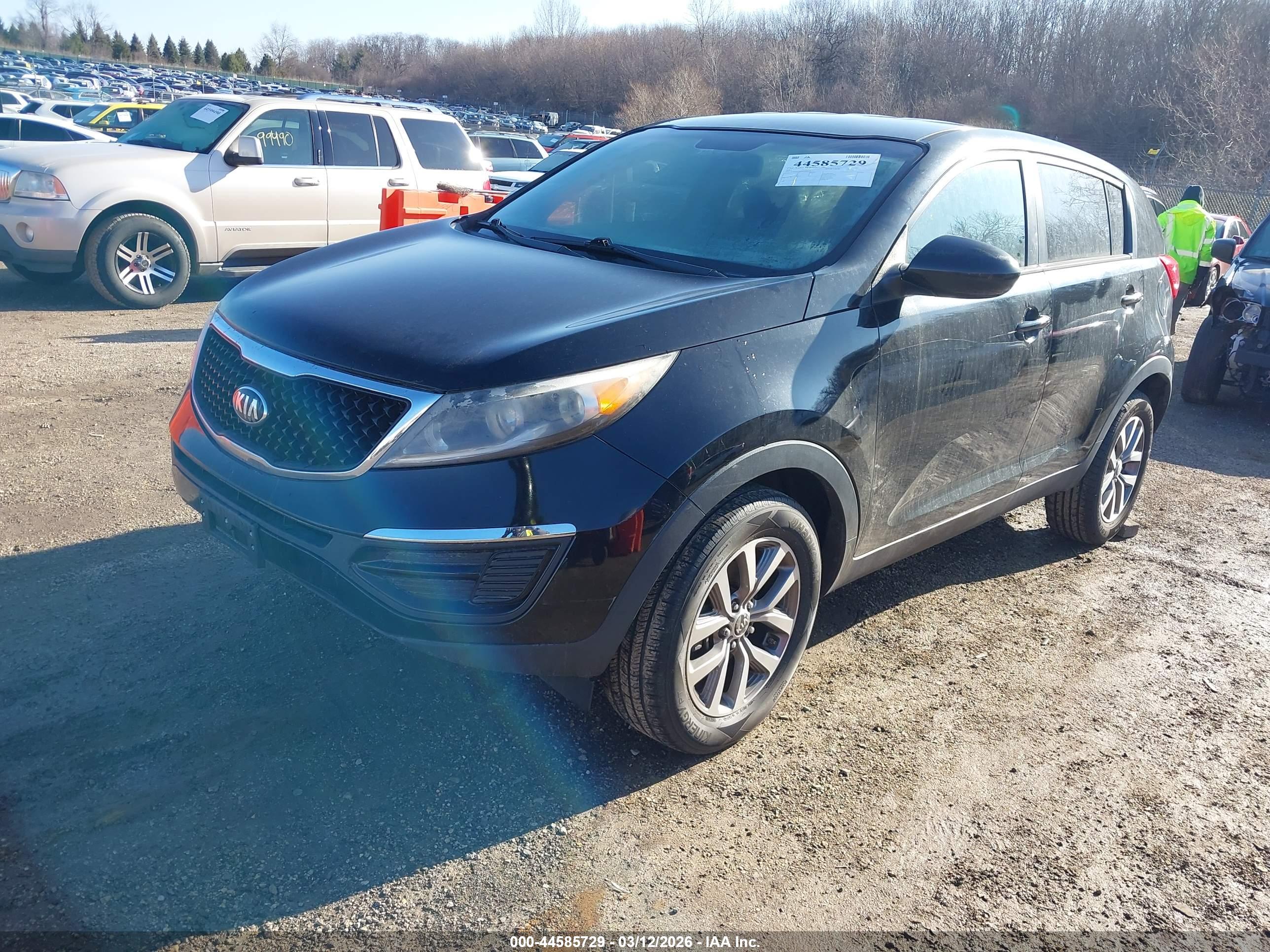 KIA SPORTAGE image 2