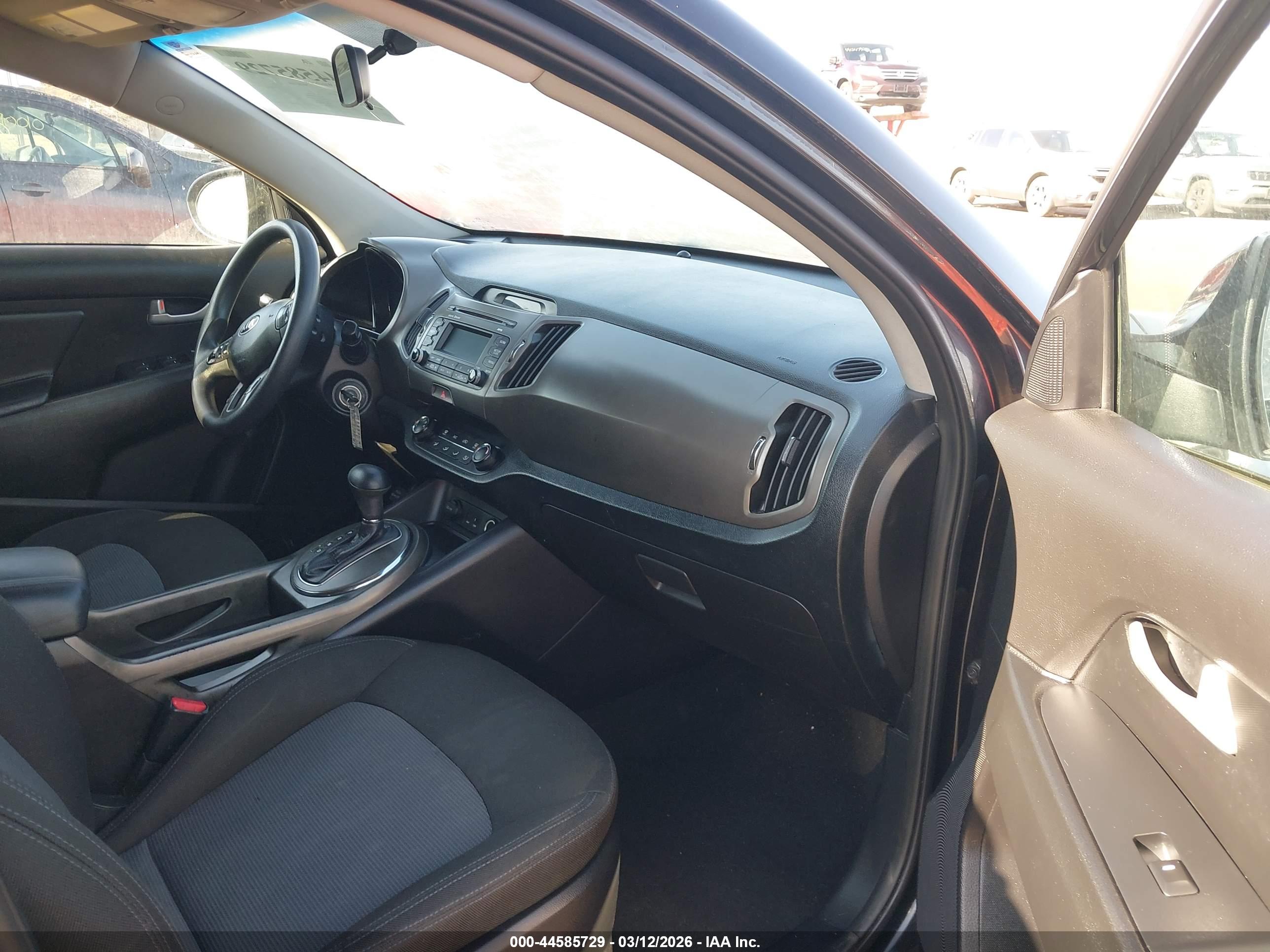 KIA SPORTAGE image 5
