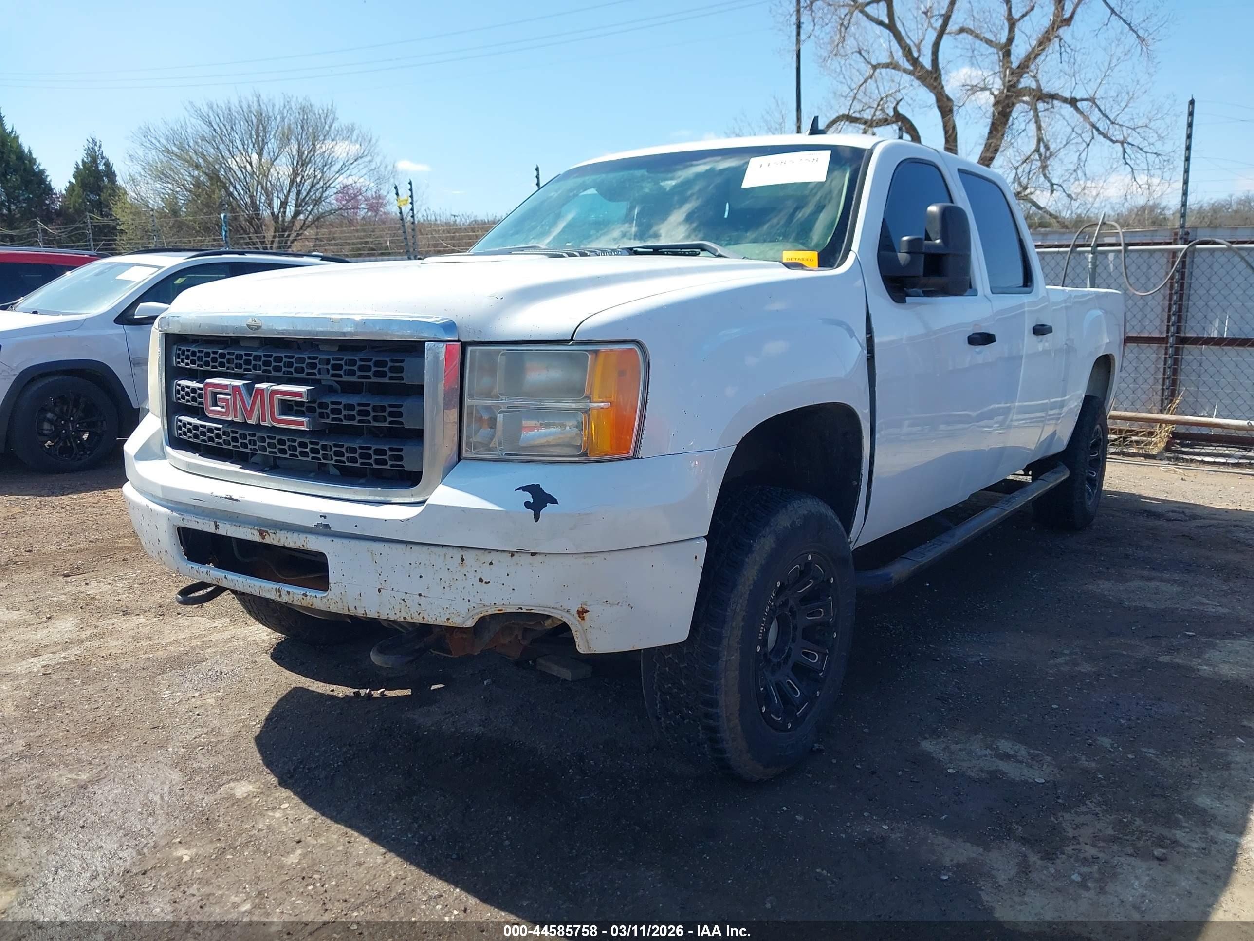 GMC SIERRA image 2