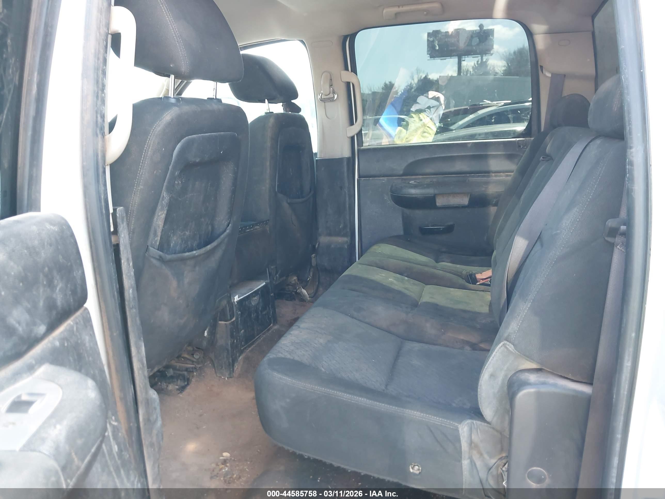 GMC SIERRA image 8
