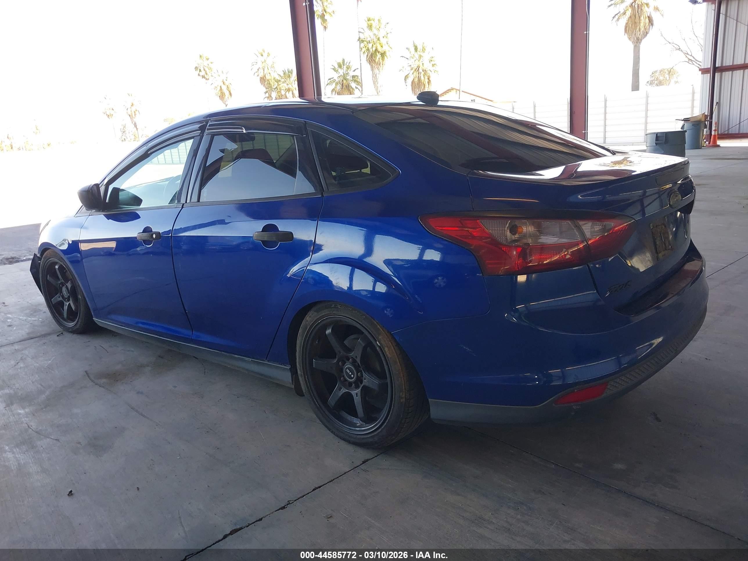 FORD FOCUS image 3