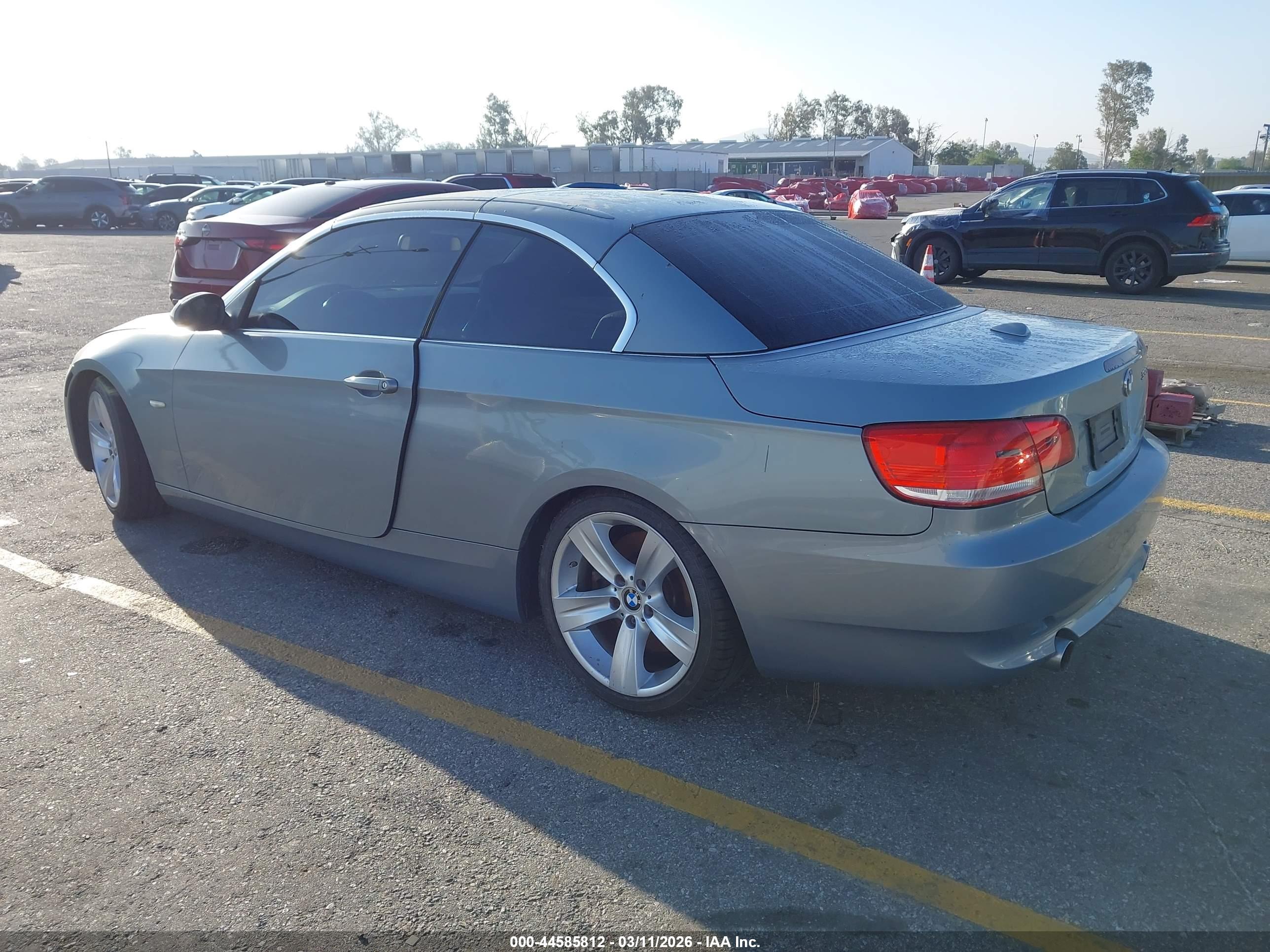 BMW 335I image 3