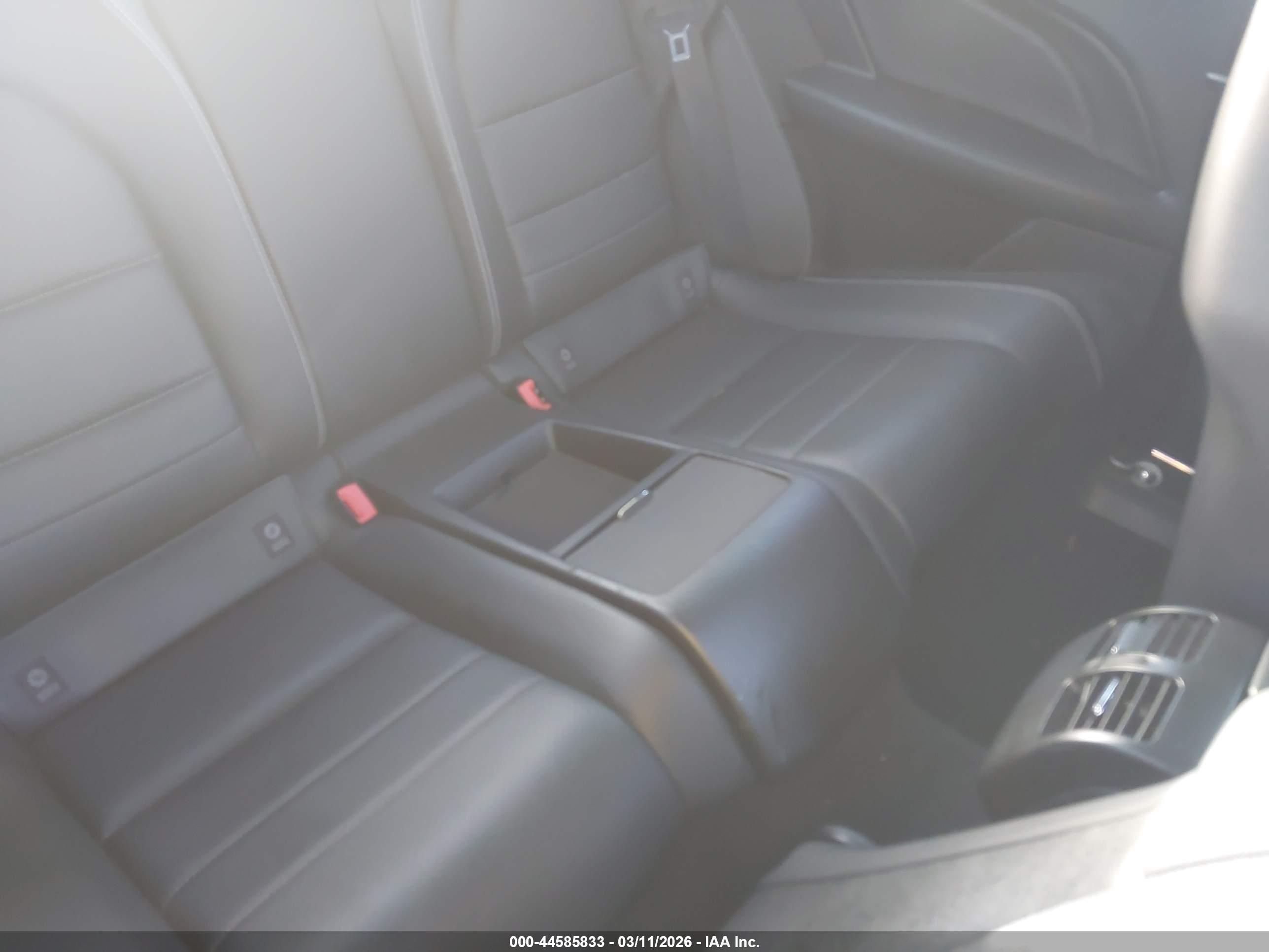 MERCEDES-BENZ C image 8