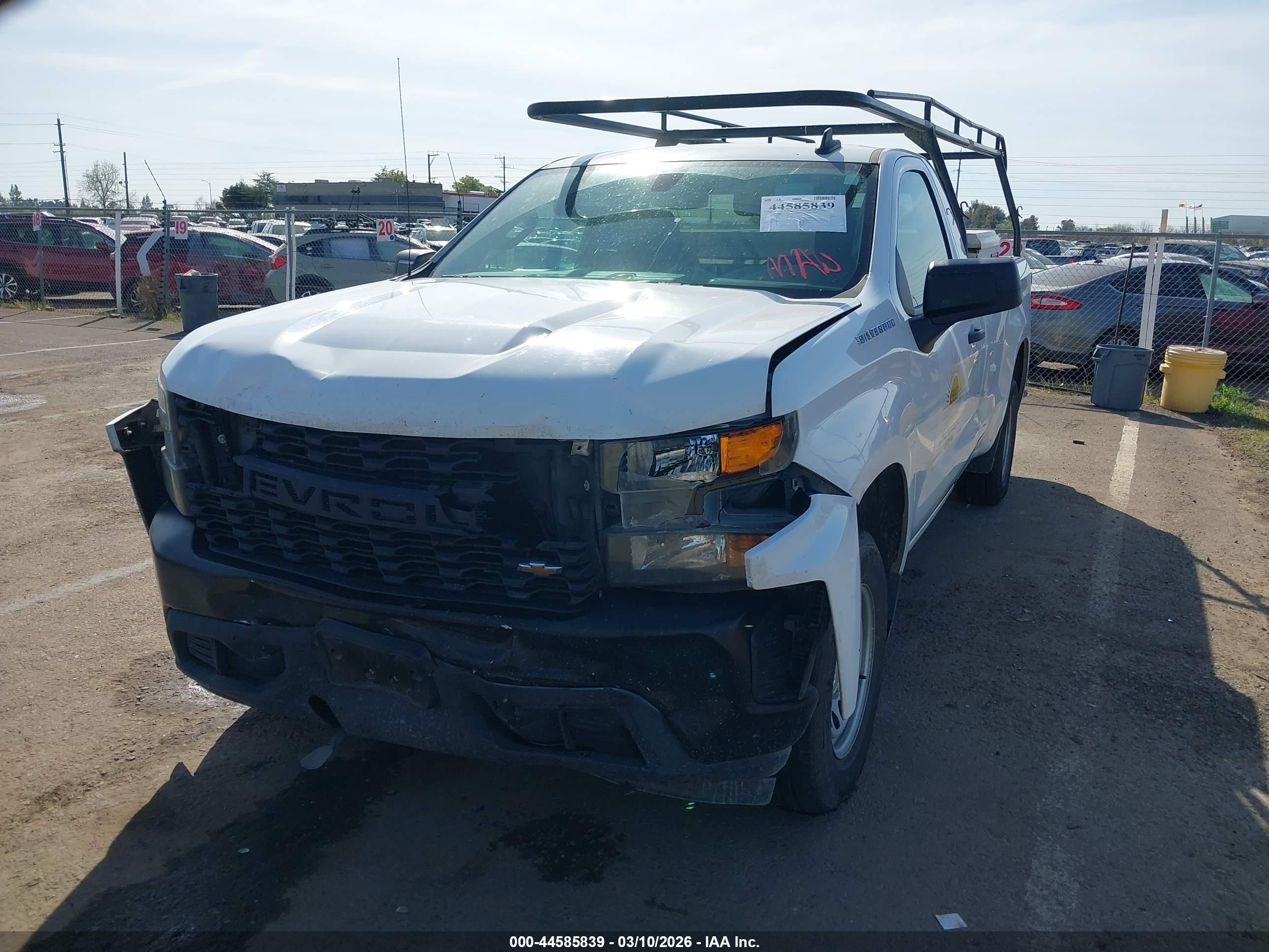 CHEVROLET SILVERADO image 2