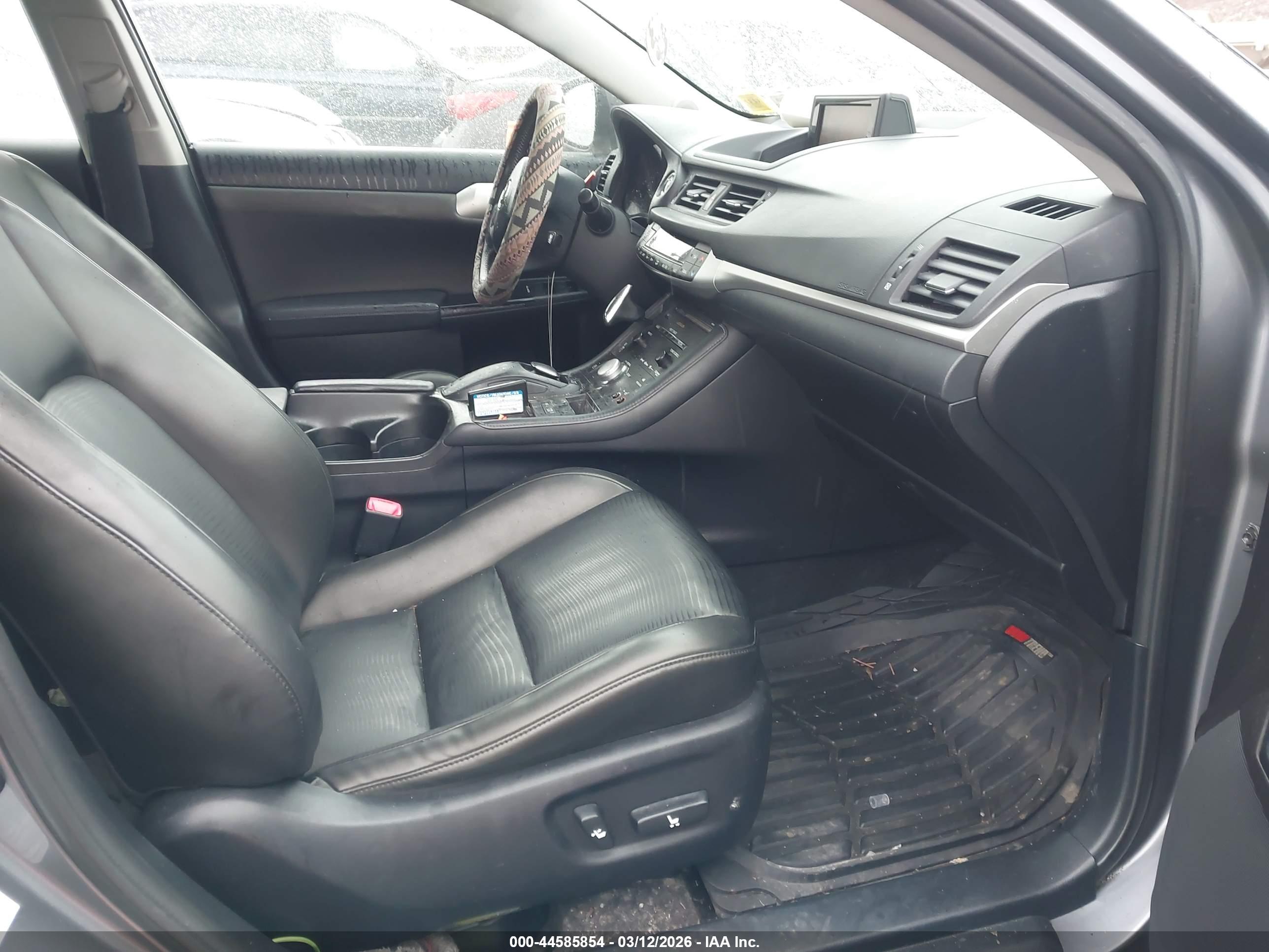 LEXUS CT image 5