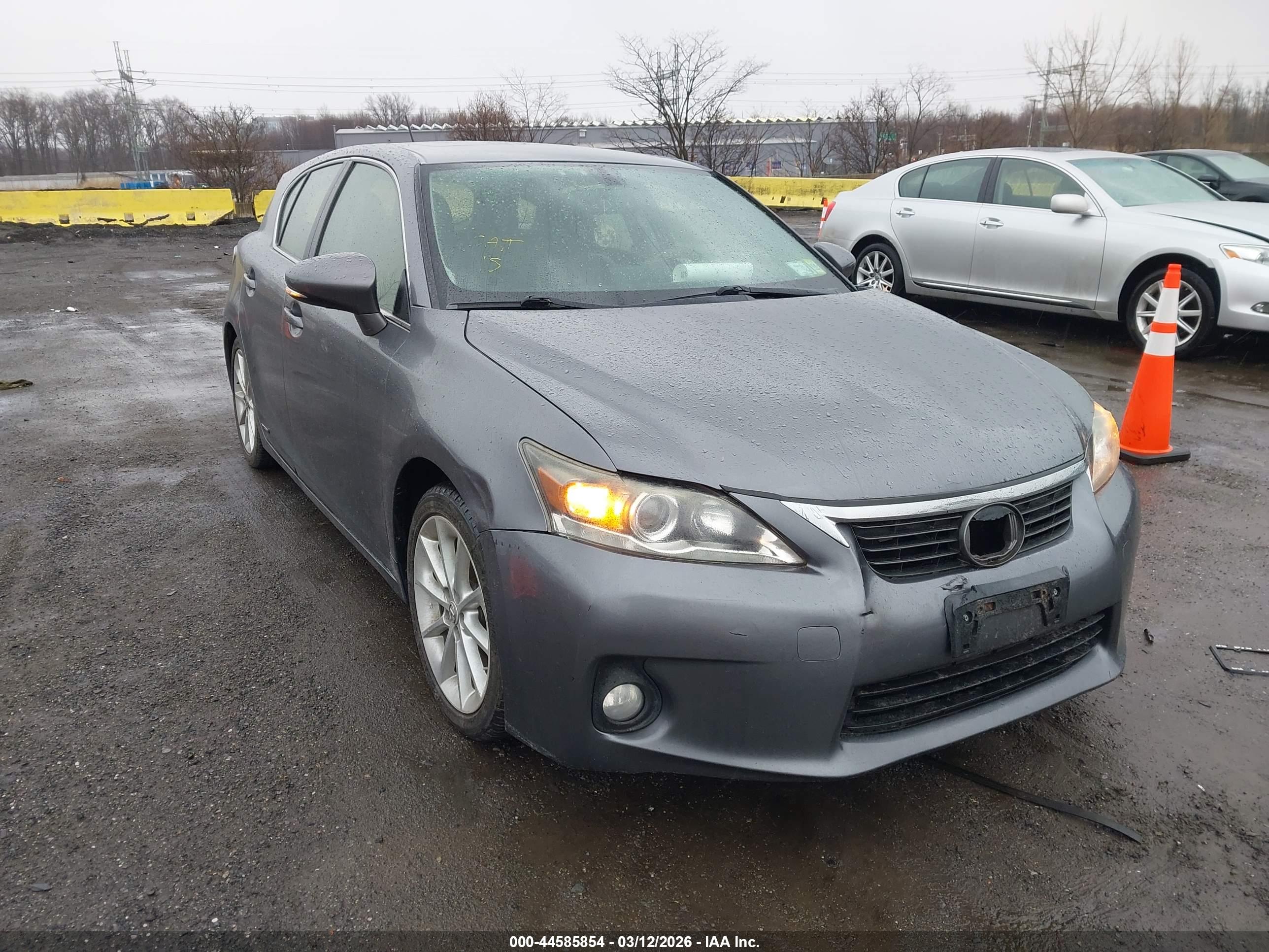 LEXUS CT image 6
