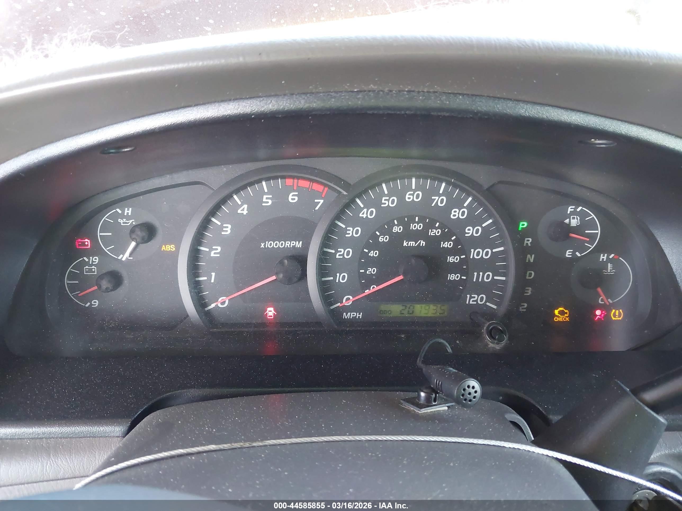 TOYOTA TUNDRA image 7