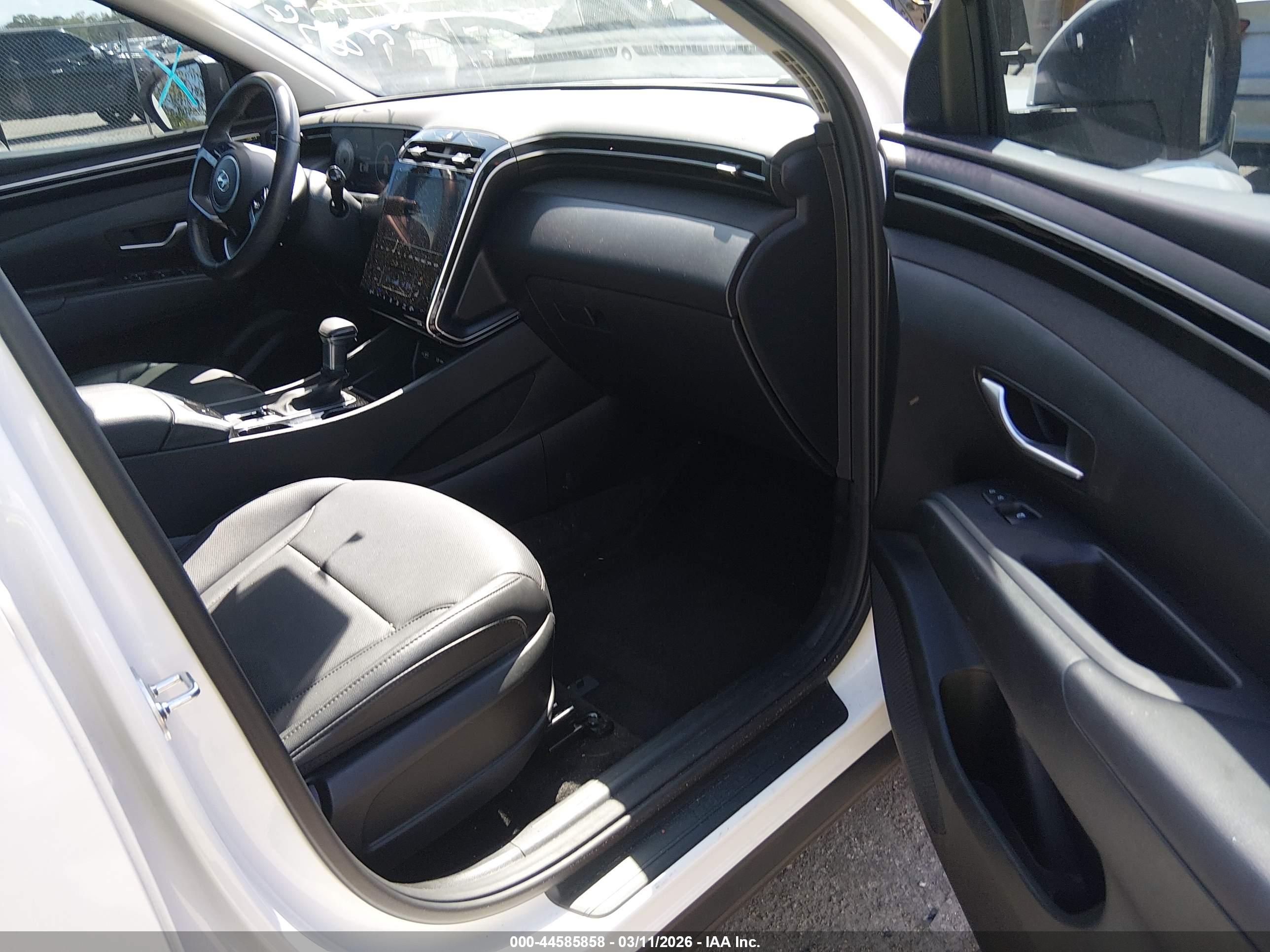 HYUNDAI TUCSON image 5