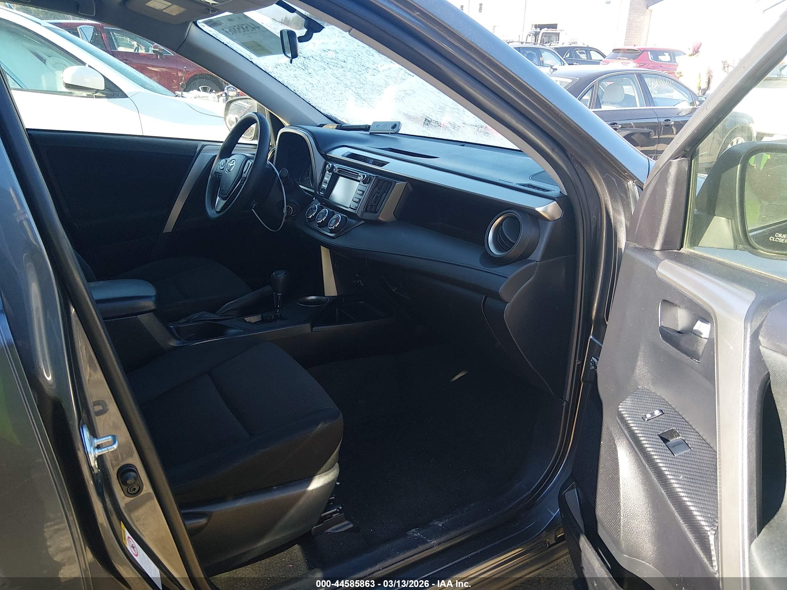 TOYOTA RAV4 image 5