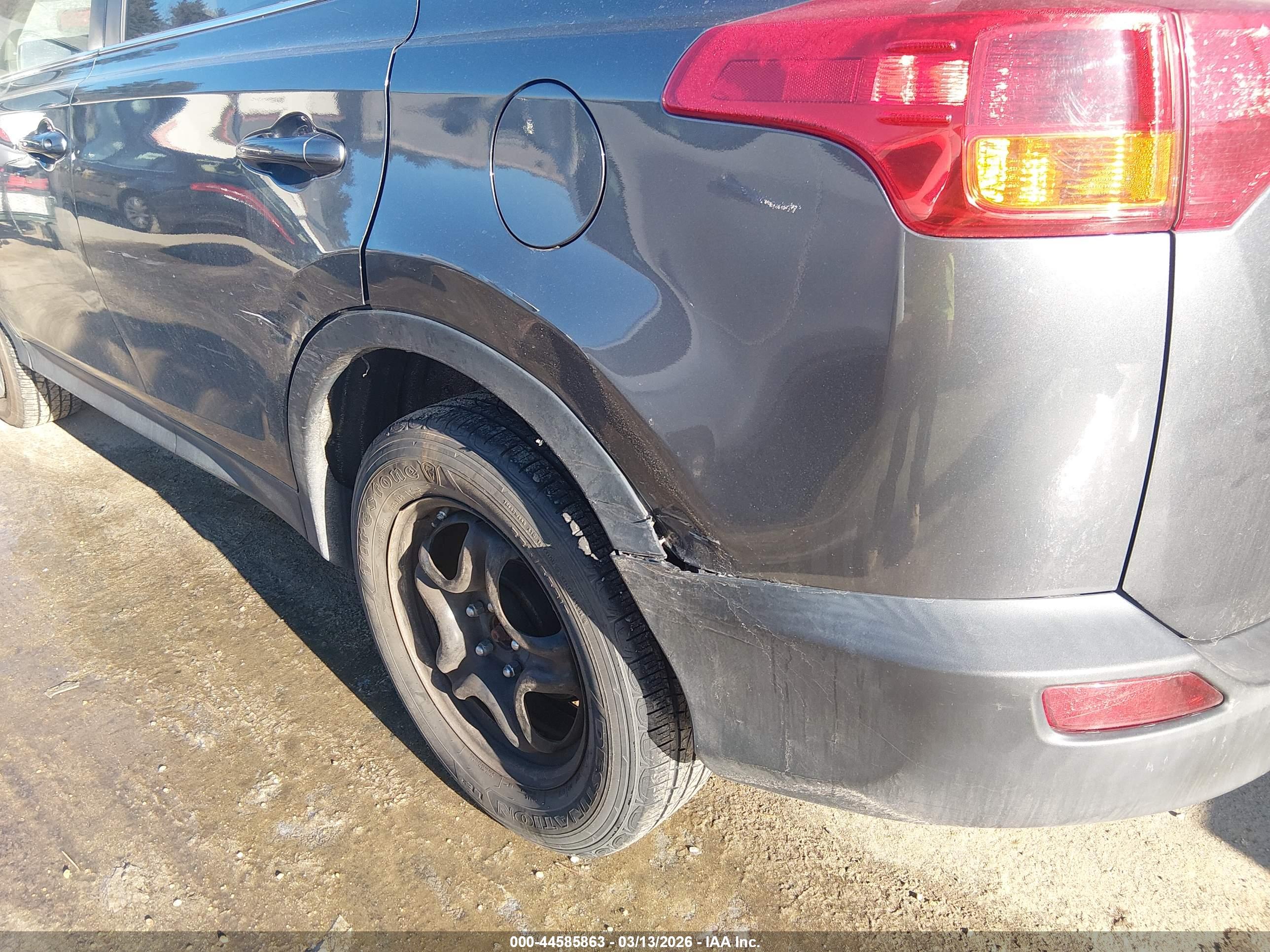 TOYOTA RAV4 image 6