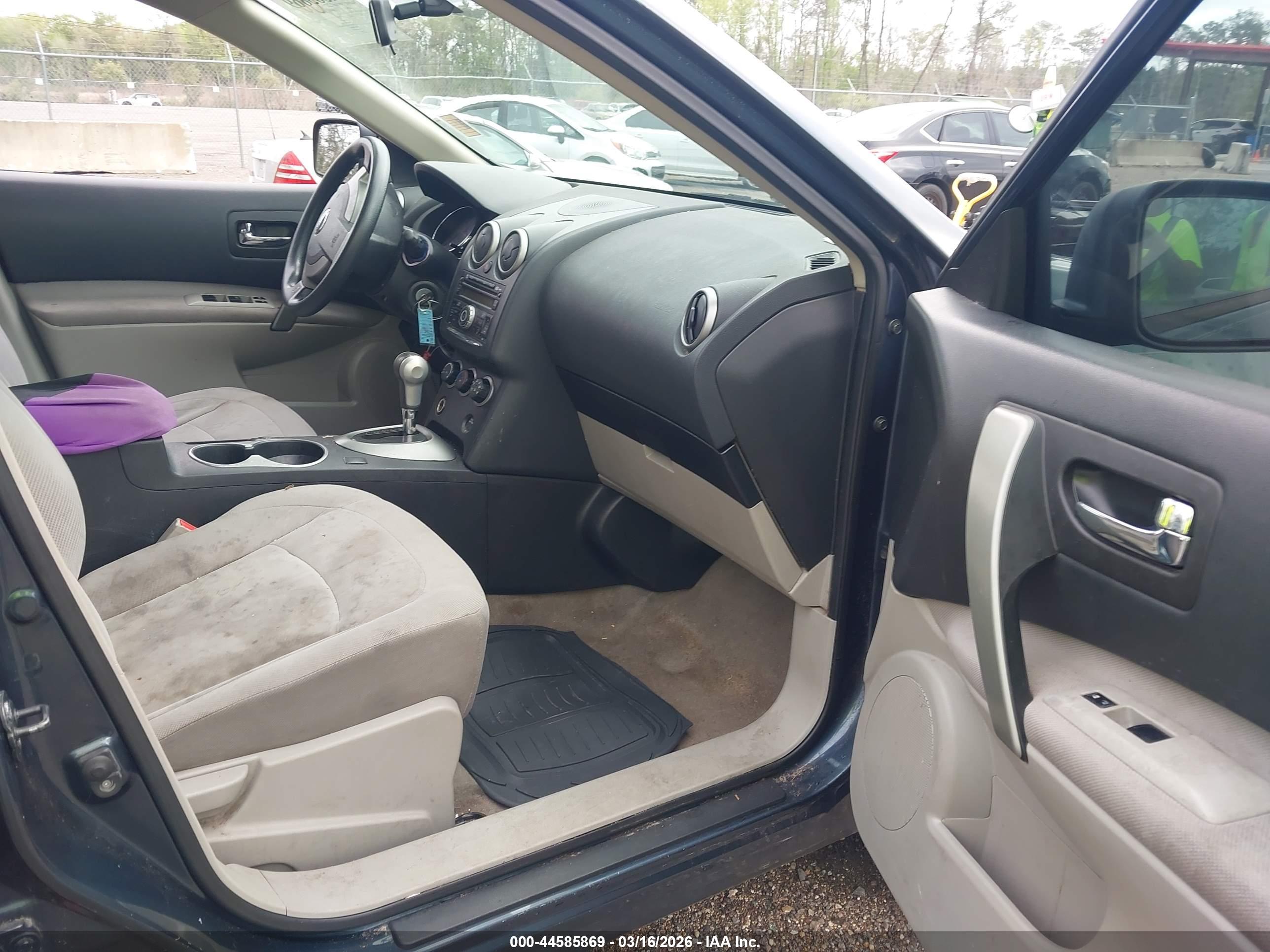 NISSAN ROGUE image 5