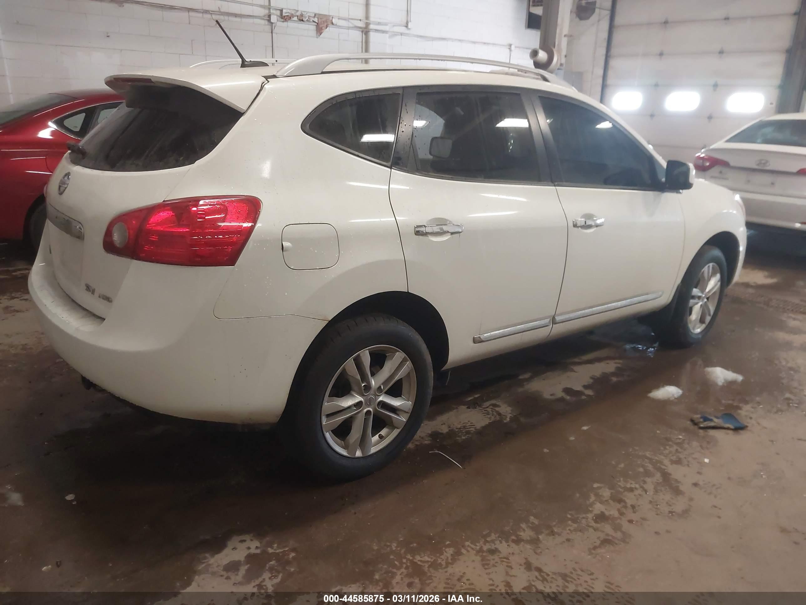 NISSAN ROGUE image 4