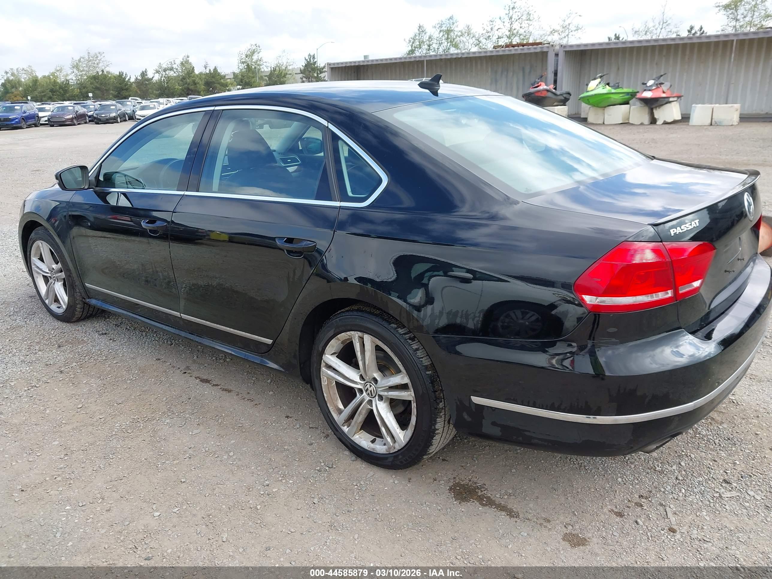 VOLKSWAGEN PASSAT image 3