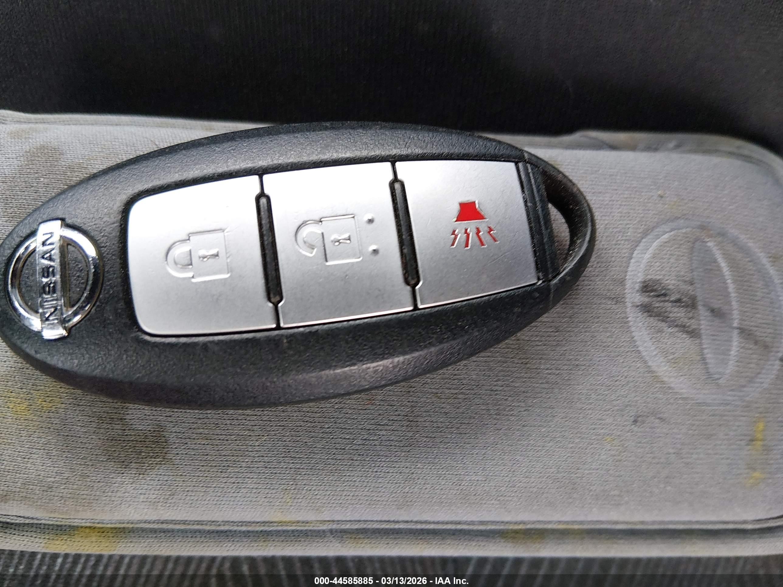 NISSAN ROGUE image 11