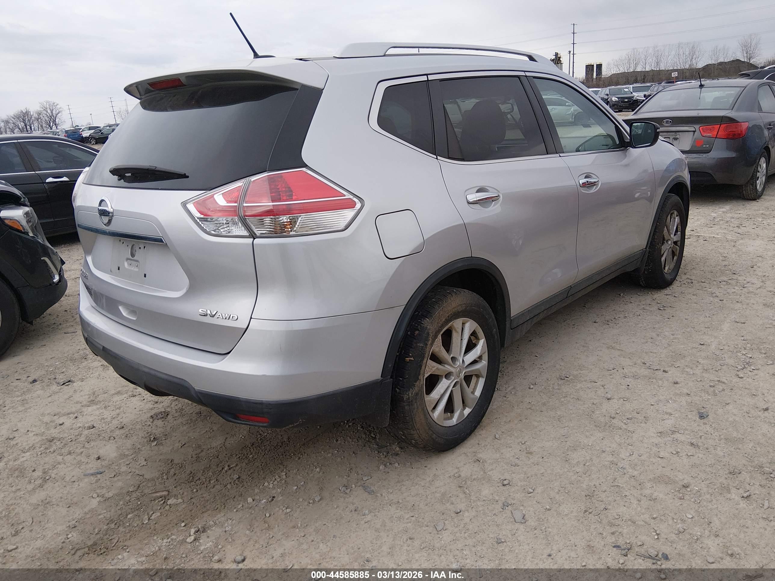 NISSAN ROGUE image 4