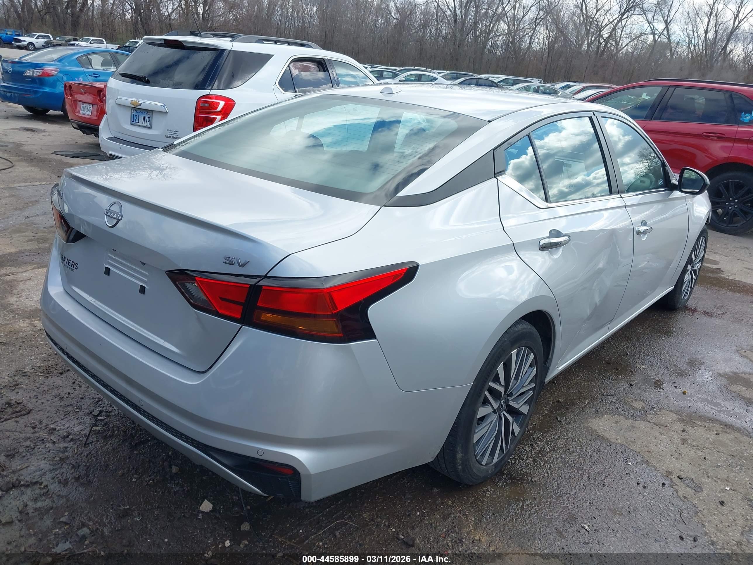 NISSAN ALTIMA image 4