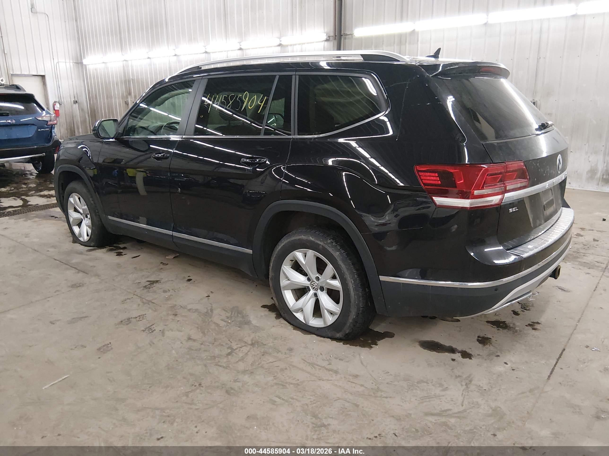 VOLKSWAGEN ATLAS image 3