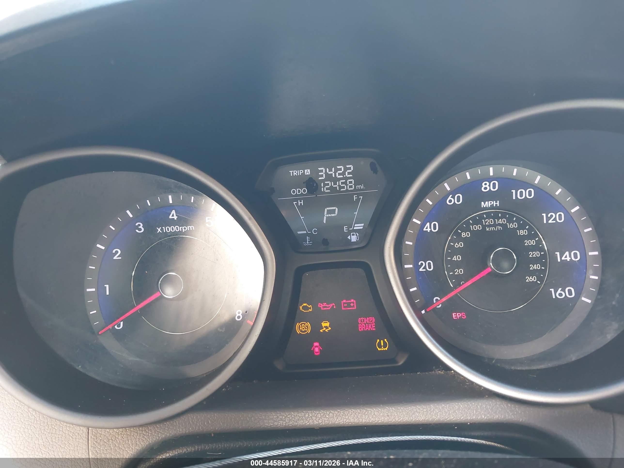HYUNDAI ELANTRA image 7