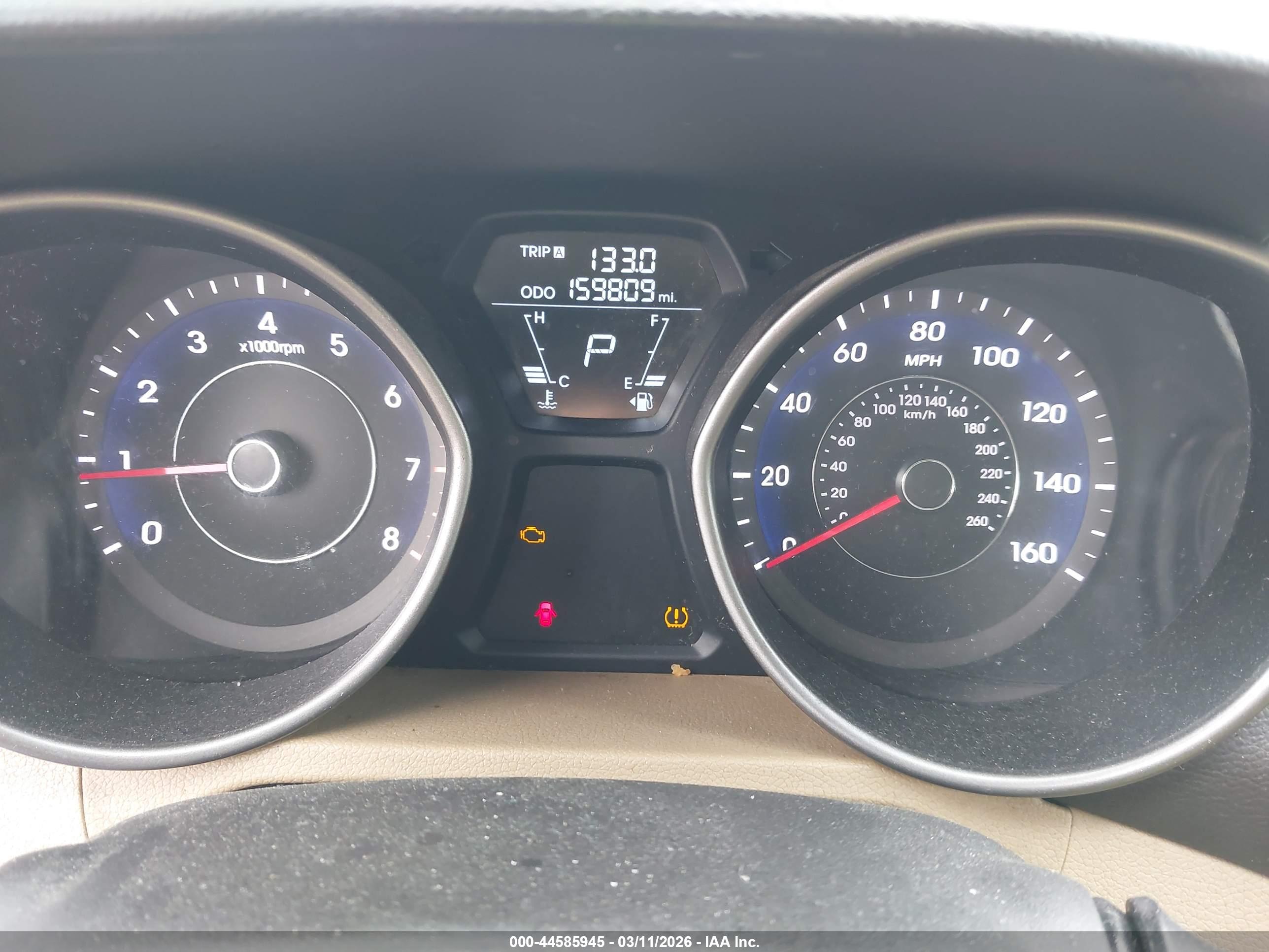 HYUNDAI ELANTRA image 7